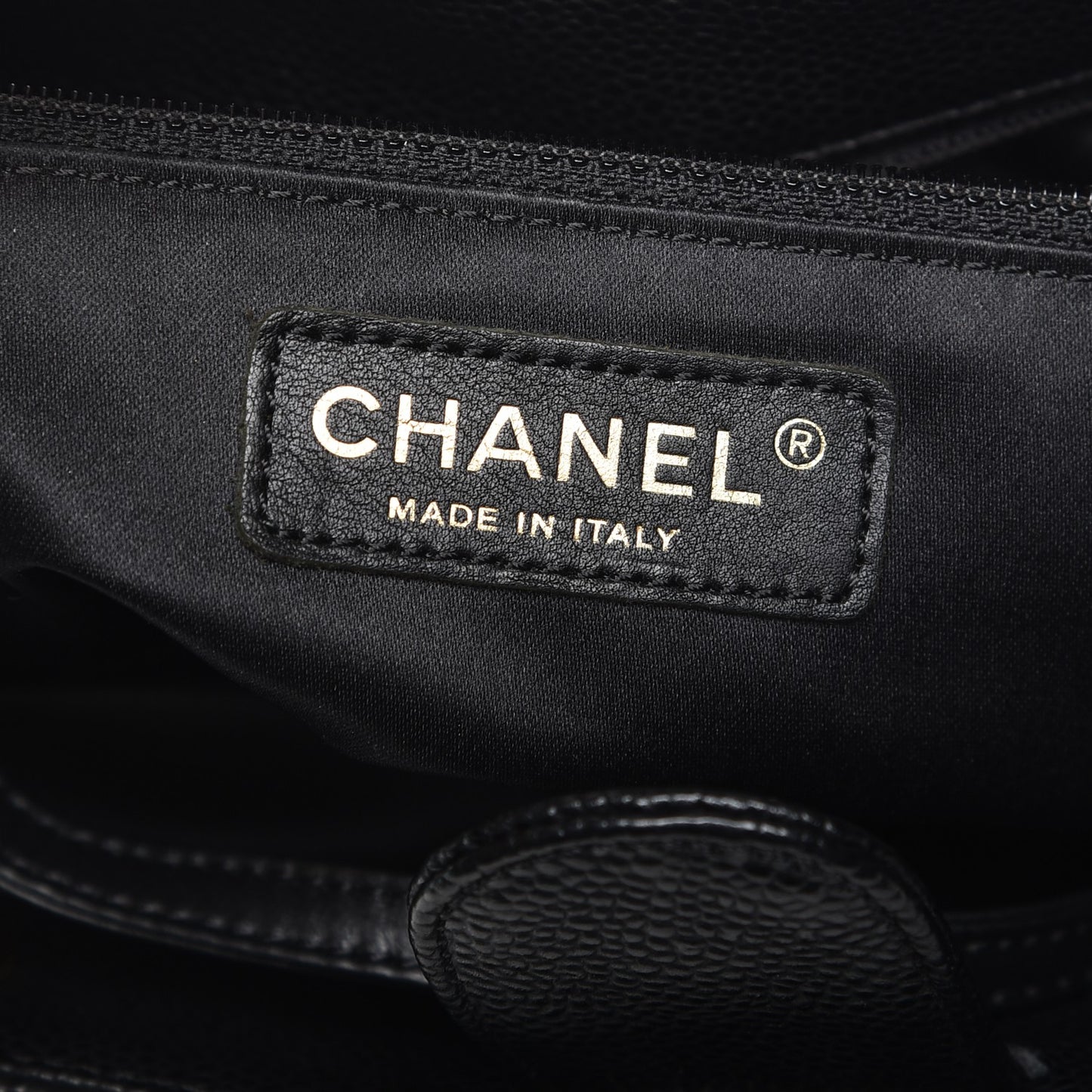 Caviar Quilted Petit Shopping Tote PST Black