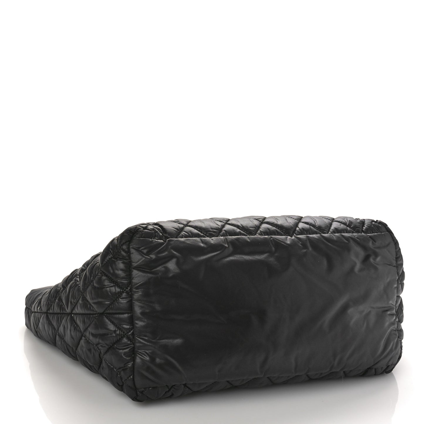 Nylon Quilted Coco Cocoon Medium Reversible Tote Black Red