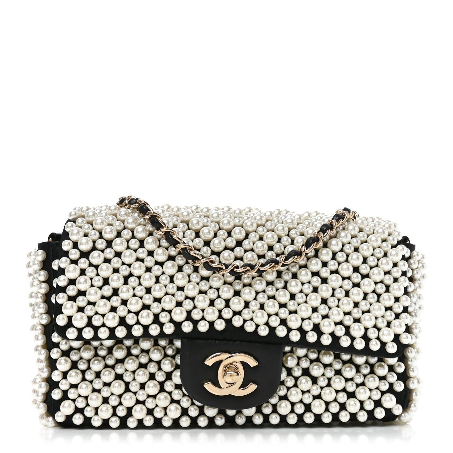 Lambskin Pearl On Flap Black