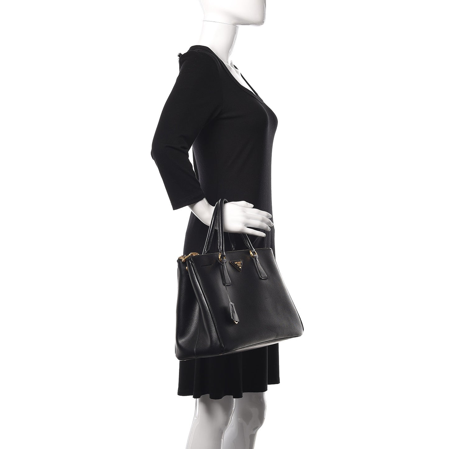 Saffiano Medium Galleria Double Zip Tote Black