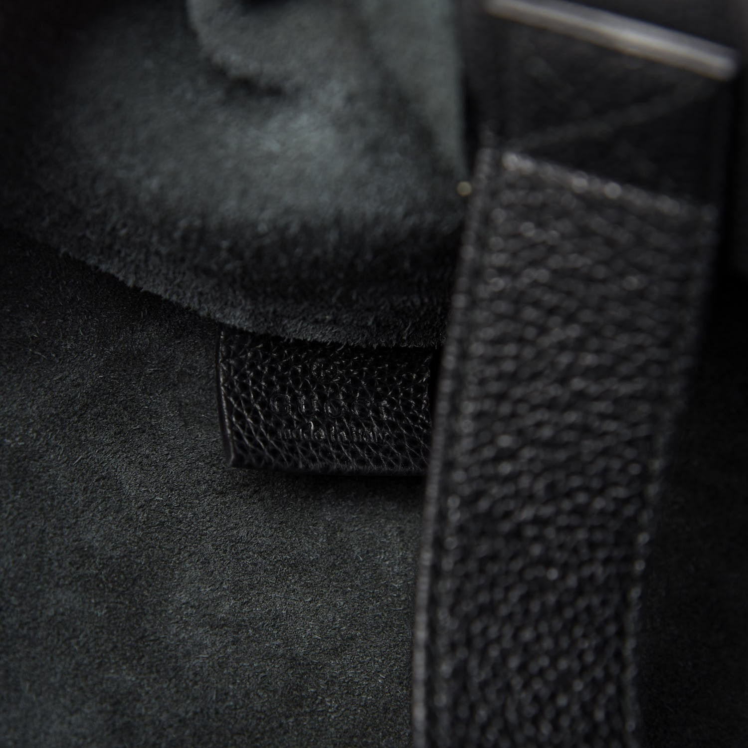 Gucci Calfskin Mens Logo Vertical Shopping Tote Black 8 of 9
