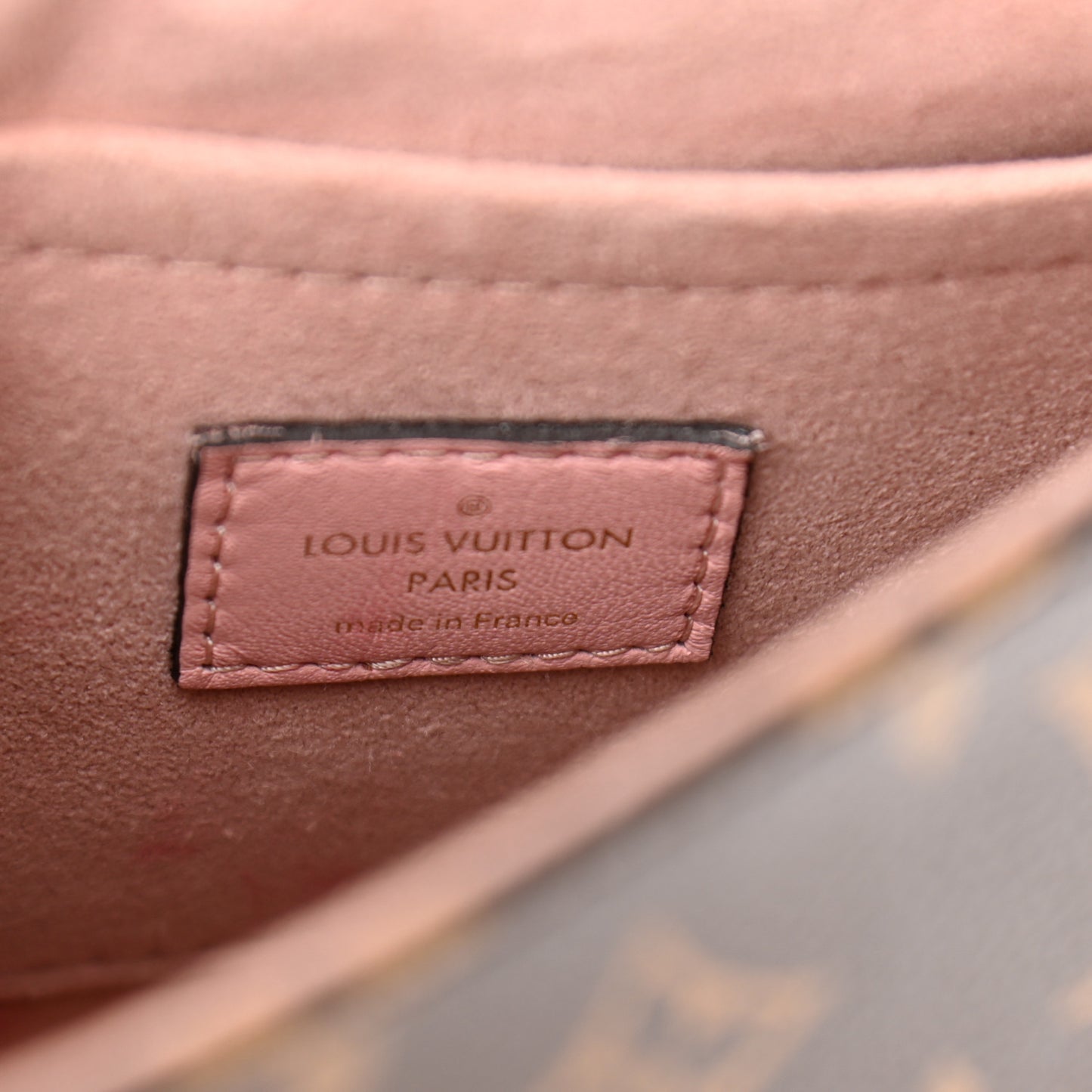 Monogram Locky BB Rose Poudre