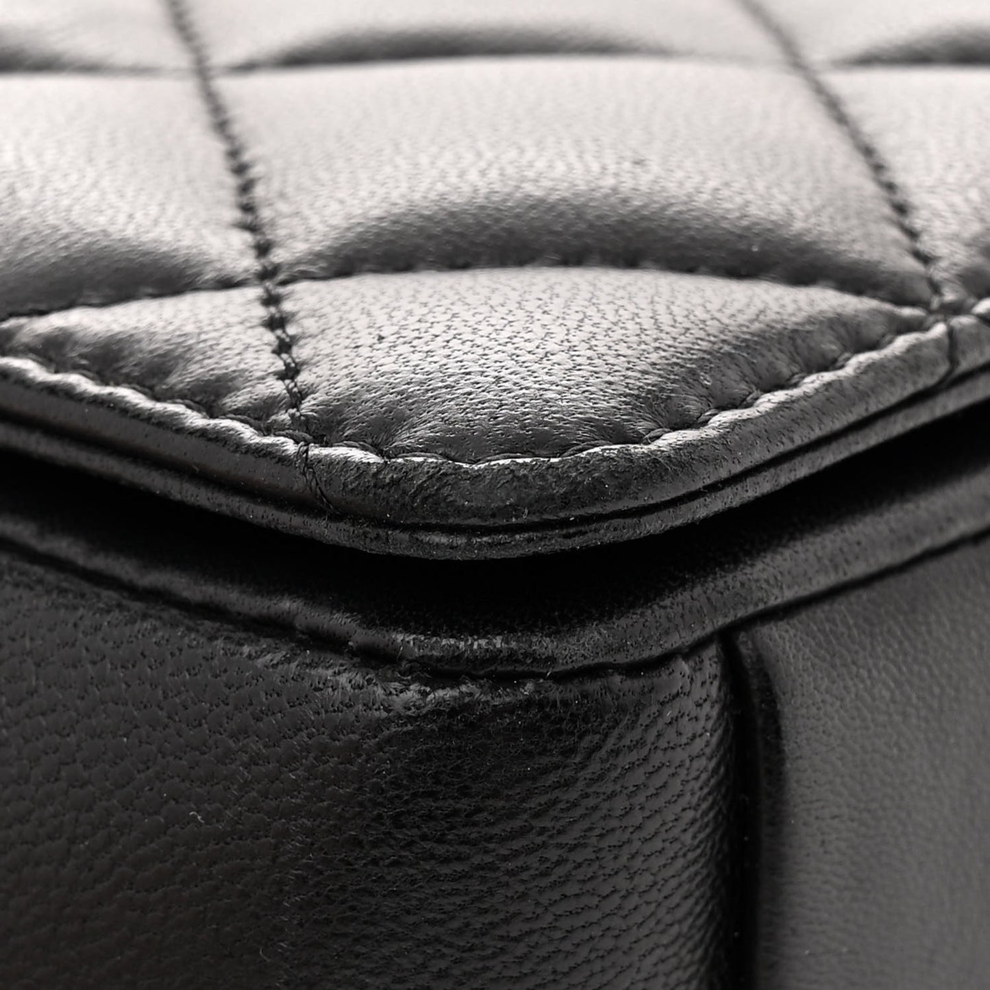 Lambskin Quilted Medium Diamond CC Flap Black