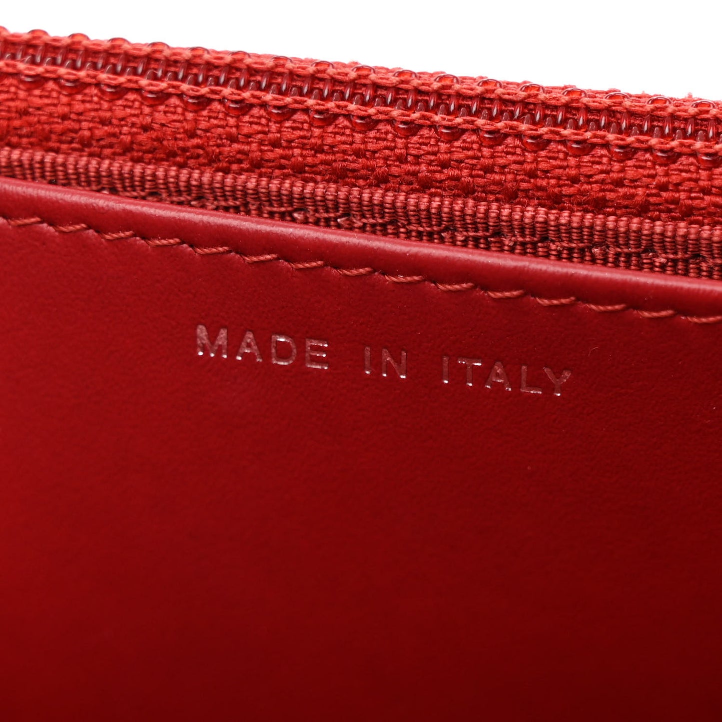 Caviar Quilted Wallet On Chain WOC Red