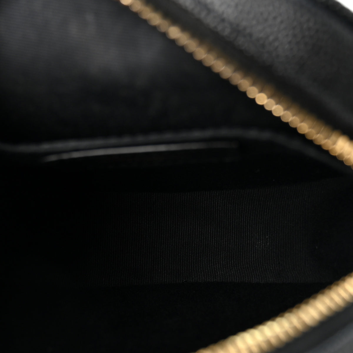 Saint Laurent Grain De Poudre Matelasse Chevron Quilted Round Vinyle Camera Bag Black 5 of 9