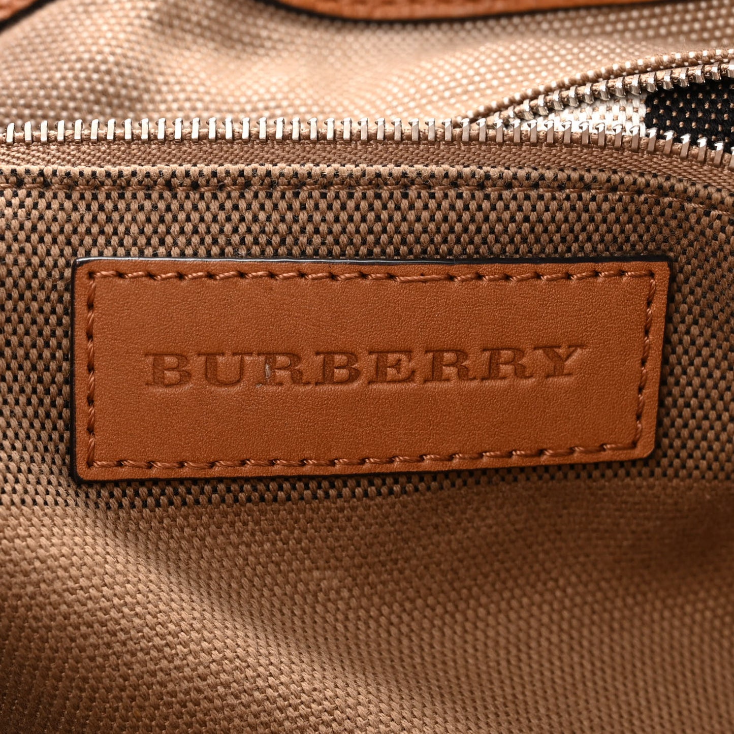 Grainy Calfskin House Check Medium Maidstone Saddle Brown