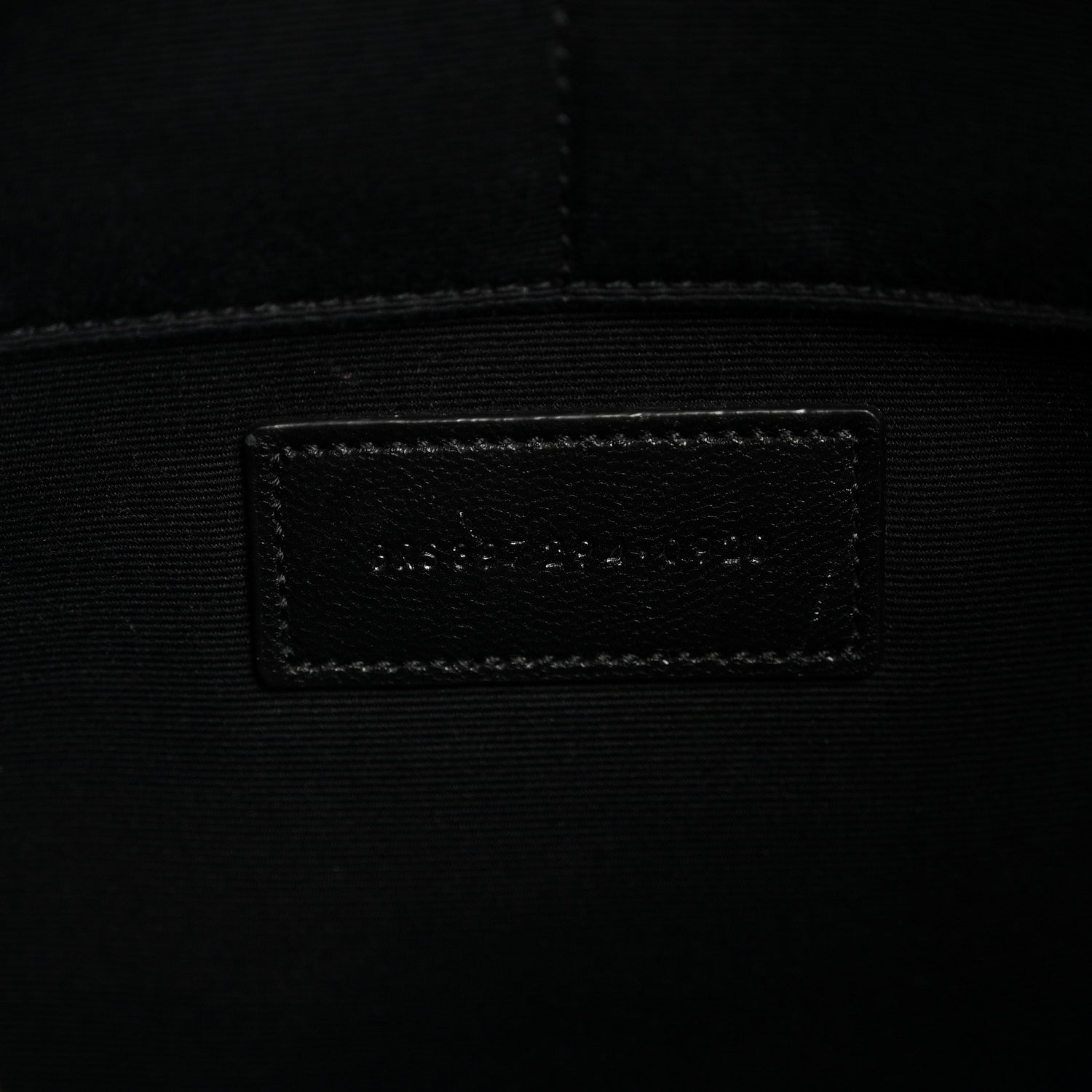 Saint Laurent Grain De Poudre Zipped Tablet Holder Black 6 of 7