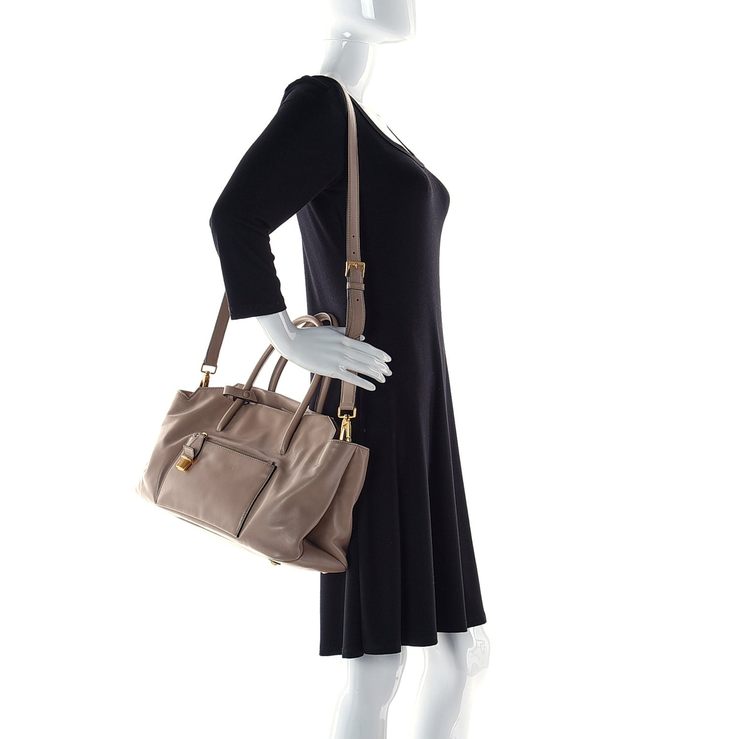 Vitello Soft Tote Cammeo