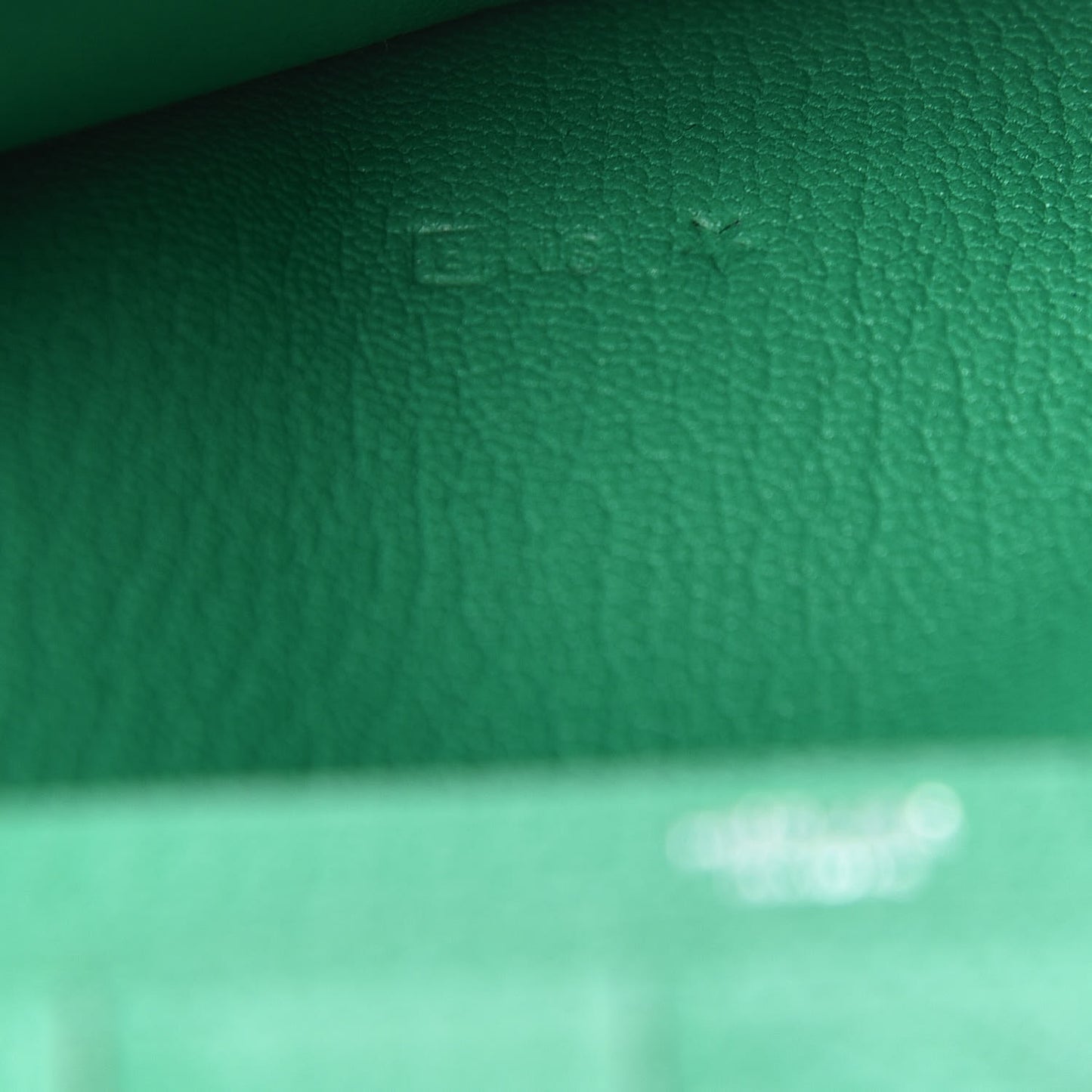 Chevre Mysore Bearn Gusset Wallet Menthe