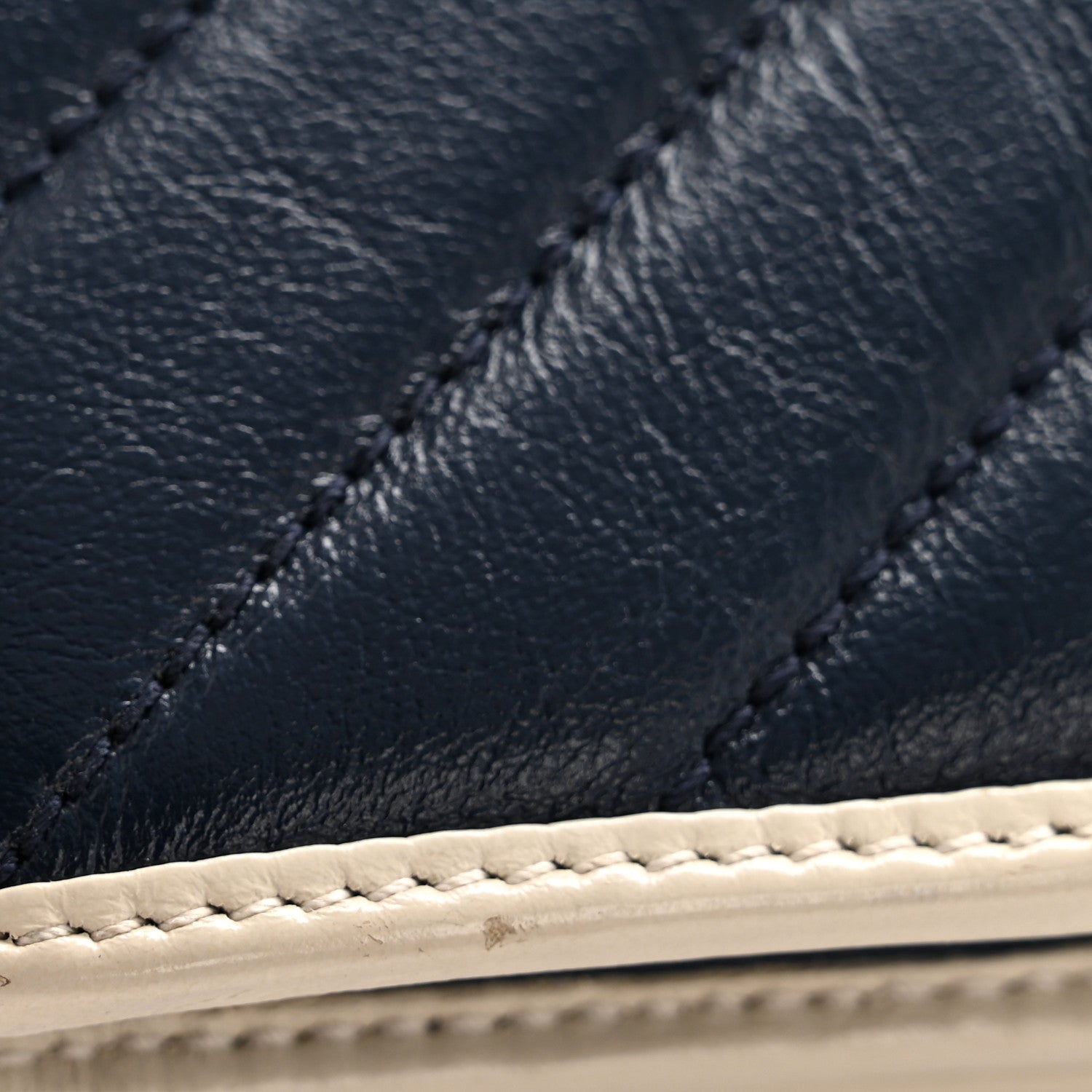Gucci Vintage Effect Calfskin Matelasse Diagonal Torchon GG Marmont Continental Wallet Blue Agata Mystic White 11 of 13