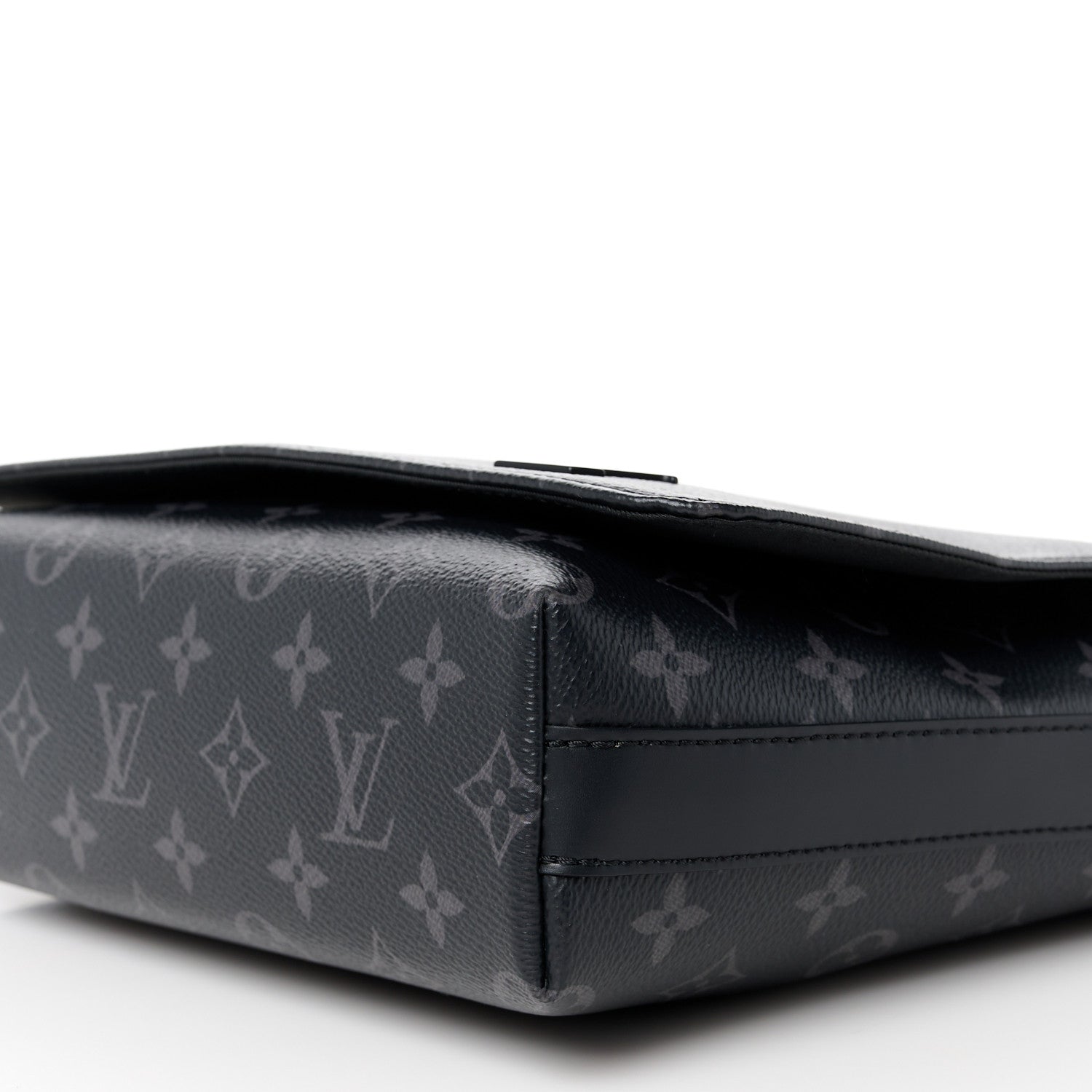 Louis Vuitton Monogram Eclipse District PM NM 11 of 12
