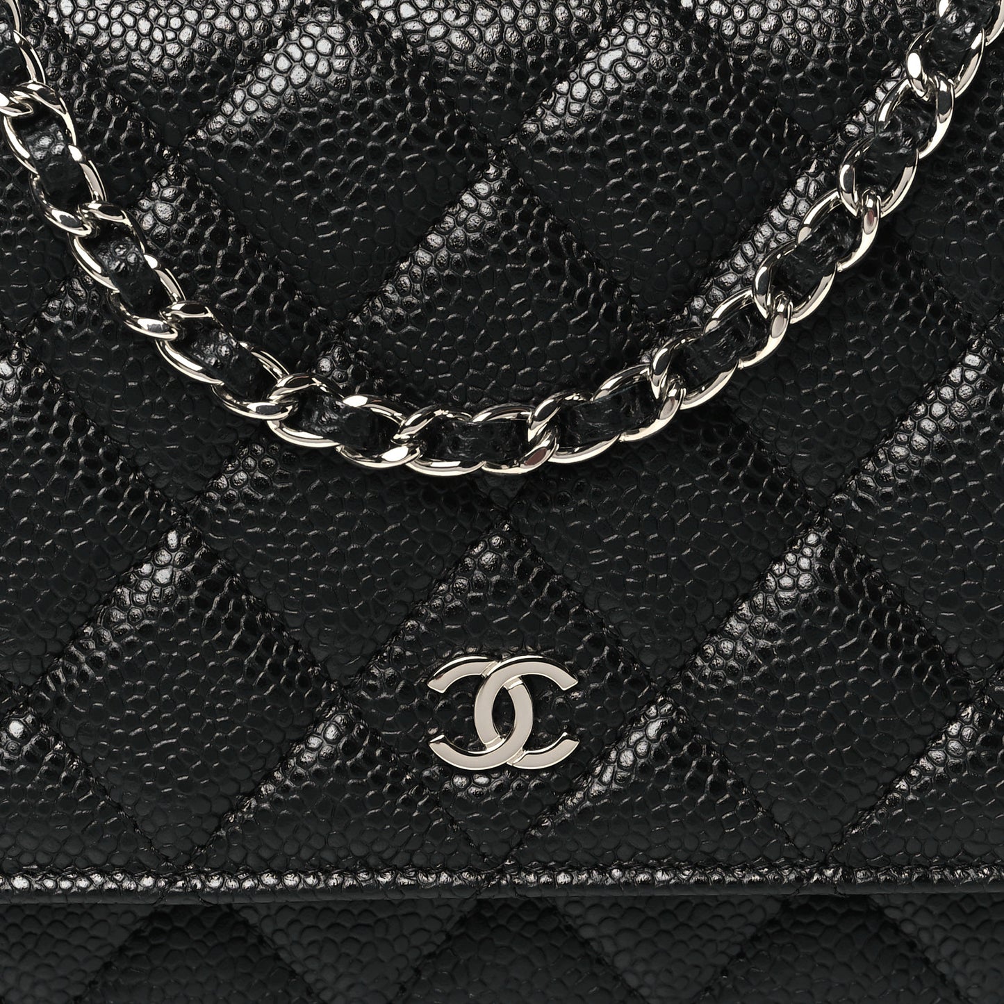 Caviar Quilted Wallet on Chain WOC Black