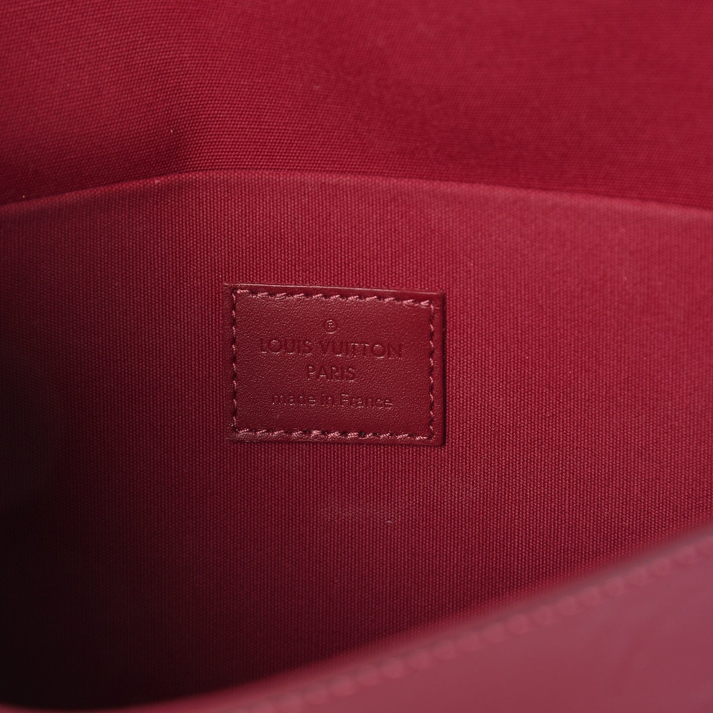 Vernis Felicie Chain Wallet Magenta