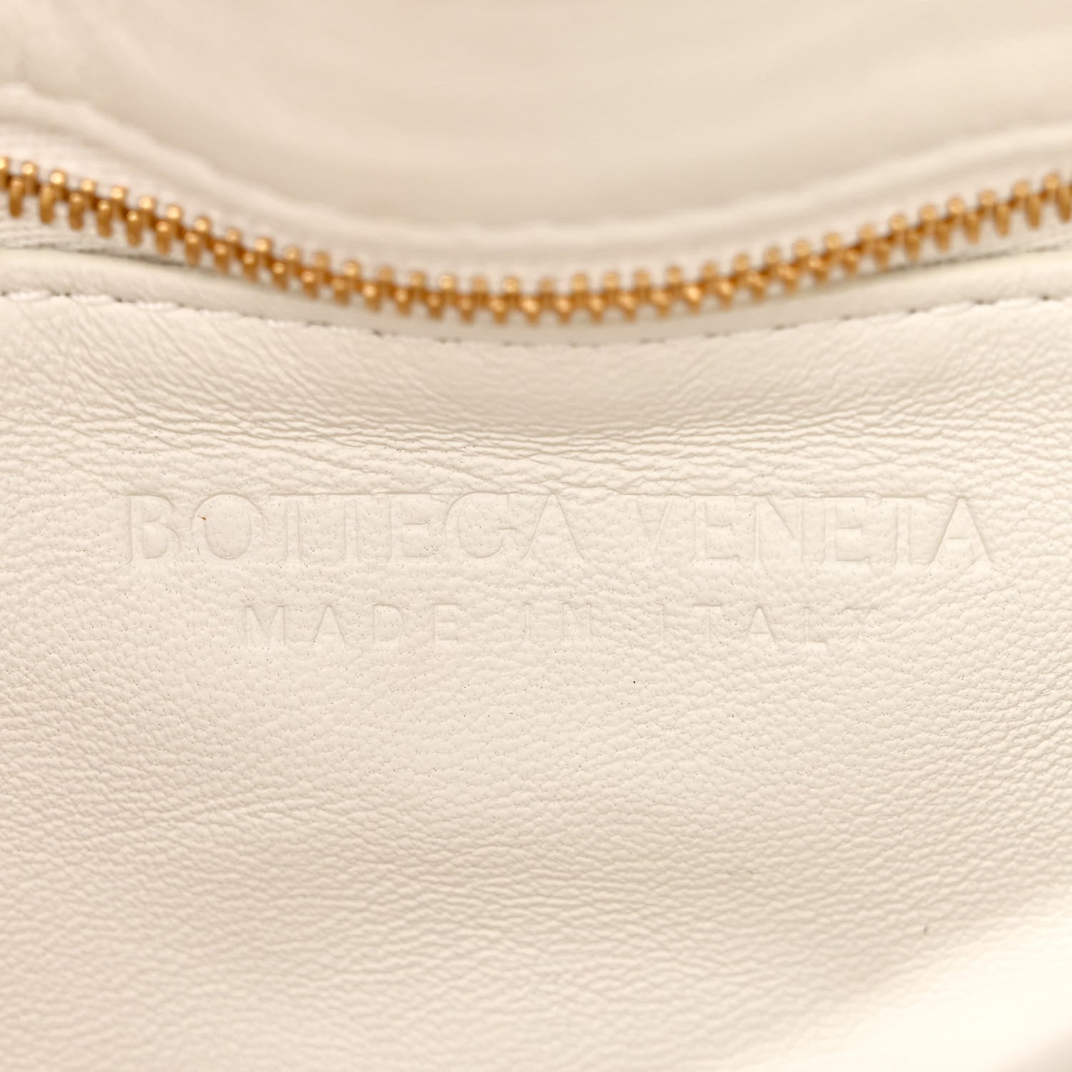 Bottega Veneta Lambskin Maxi Intreccio Padded Chain Cassette Crossbody Bag White 6 of 10