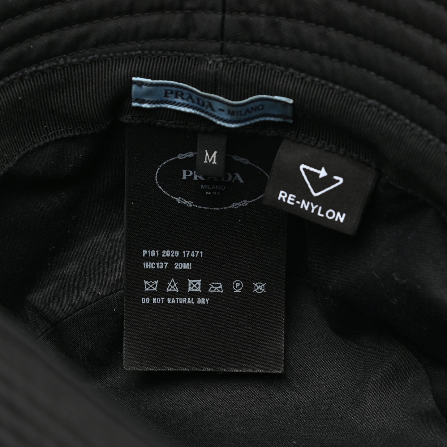 Re-Nylon Metal Triangle Logo Womens Bucket Hat M Black