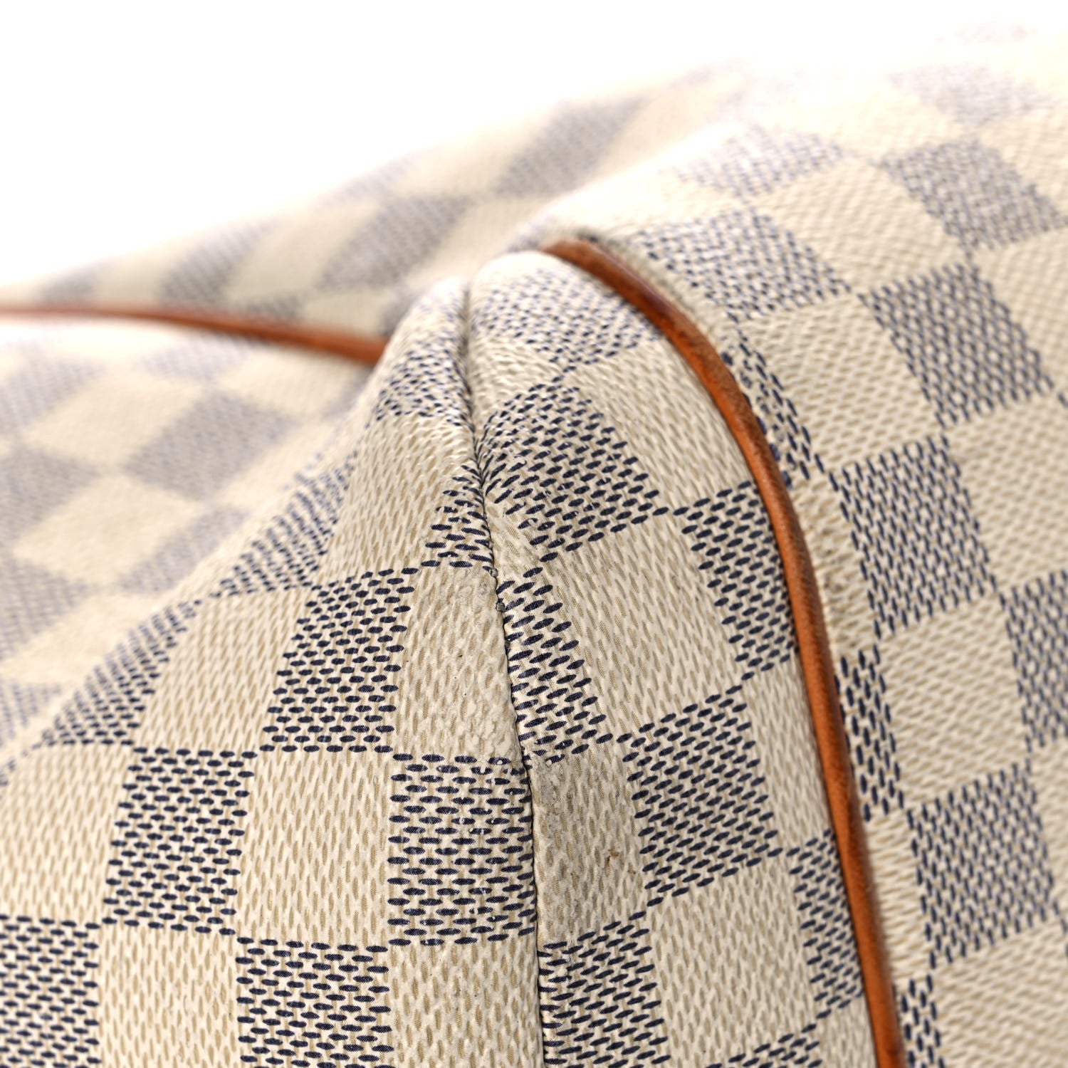 Louis Vuitton Damier Azur Totally GM 4 of 41