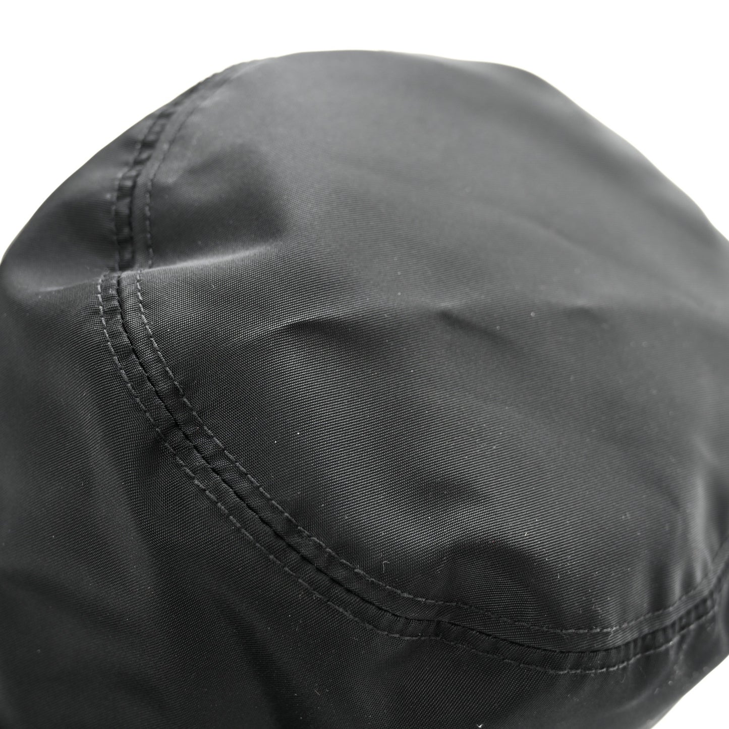 Re-Nylon Metal Triangle Logo Mens Bucket Hat S Black