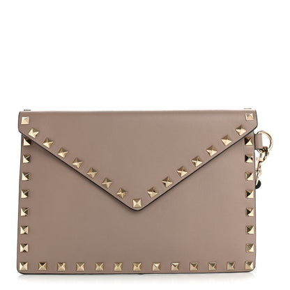 Valentino Garavani Vitello Medium Rockstud Envelope Flat Wristlet Pouch Poudre 1 of 8