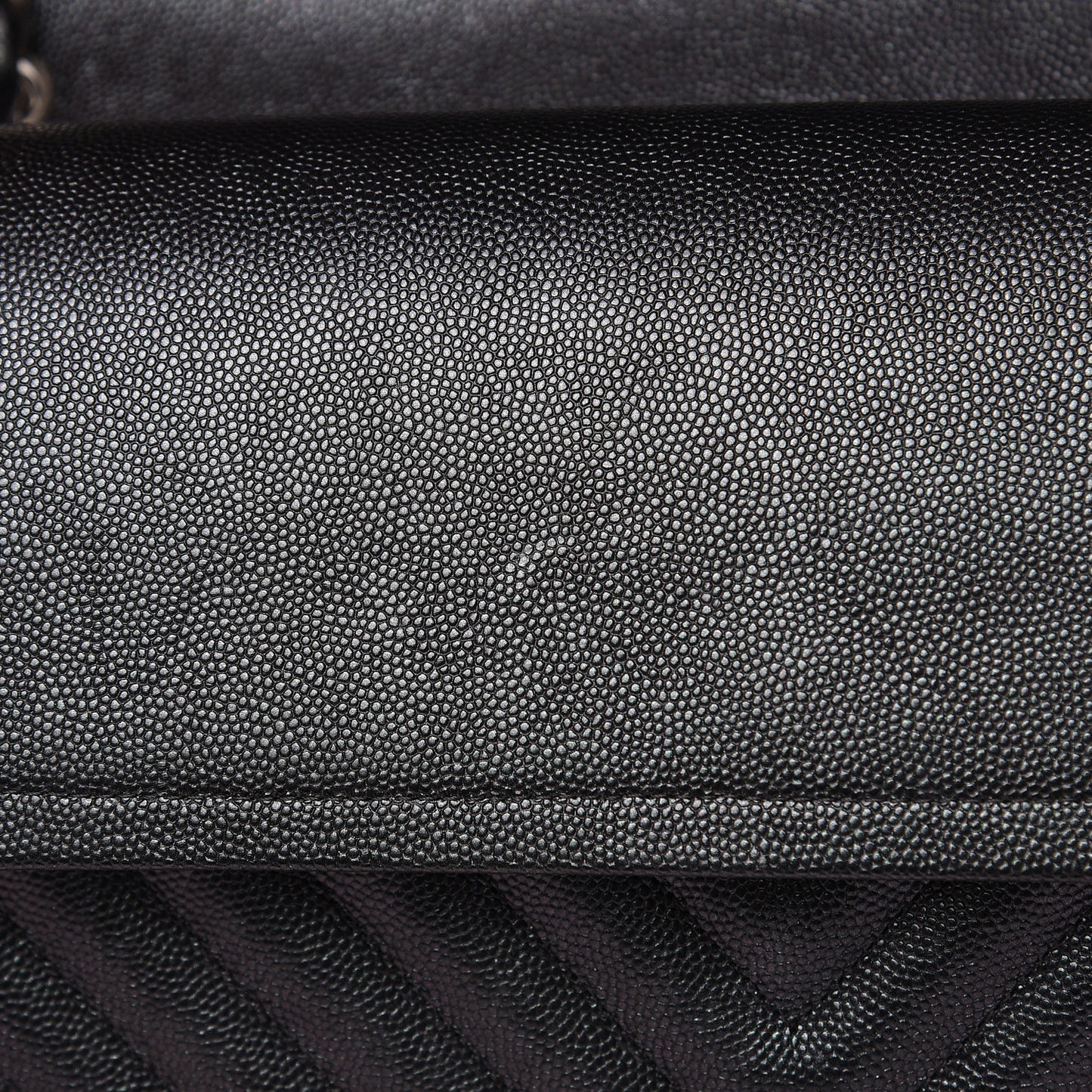 Iridescent Caviar Chevron Quilted Jumbo Double Flap Black