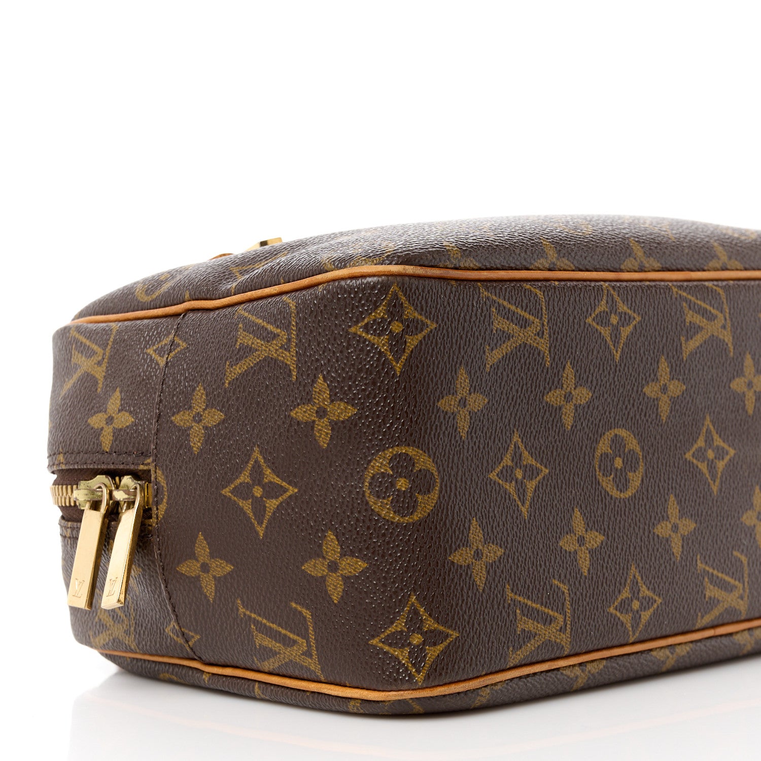 Louis Vuitton Monogram Cite MM 8 of 15