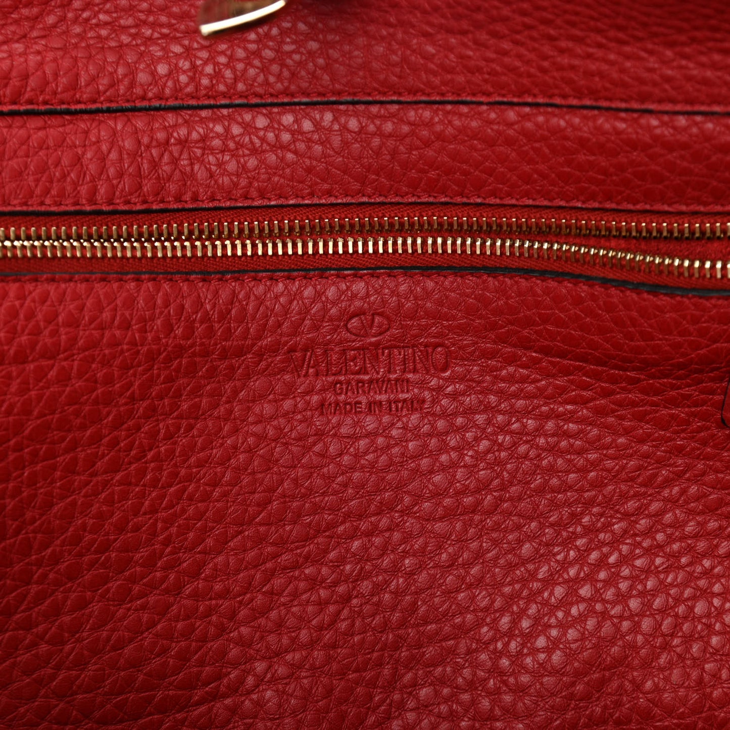 Pebbled Calfskin Medium Rockstud Tote Red