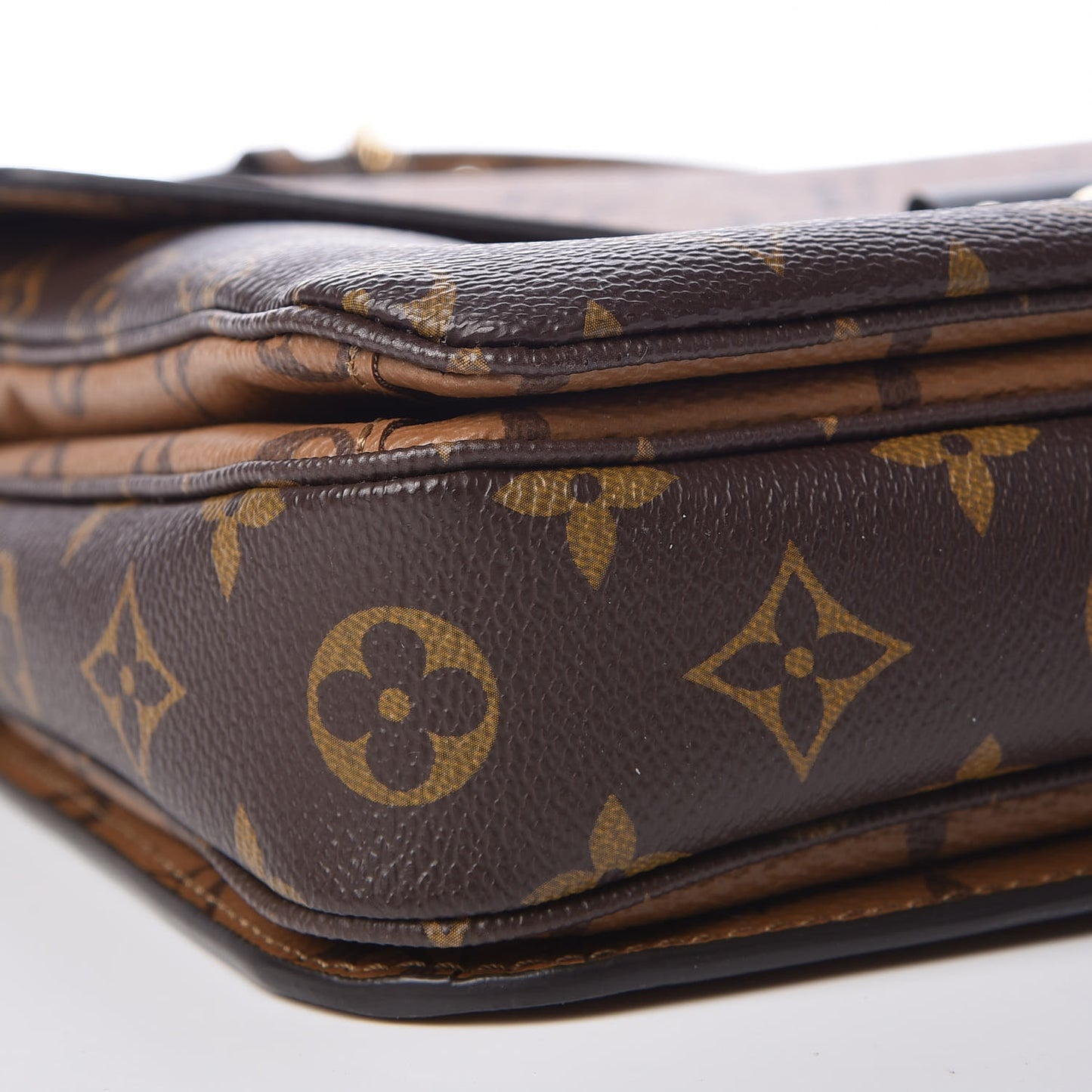 Reverse Monogram Pochette Metis