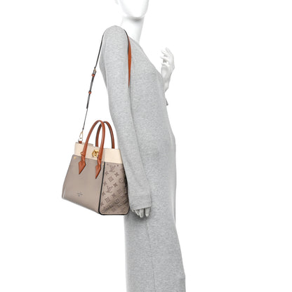 Louis Vuitton Calfskin Monogram Tufting On My Side Galet 2 of 11