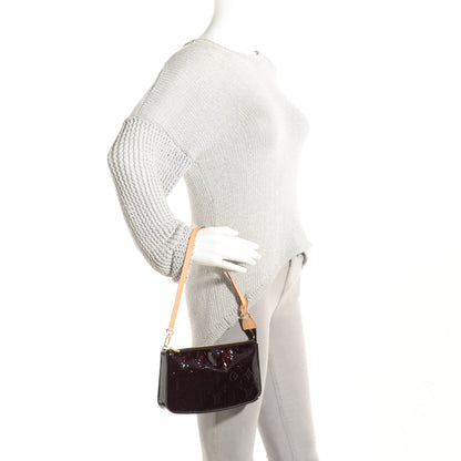 Louis Vuitton Vernis Pochette Accessories NM Amarante 2 of 7