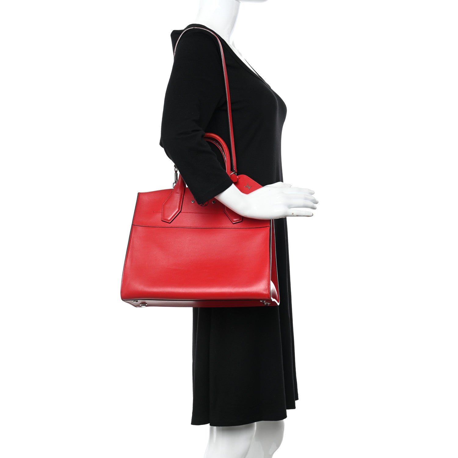 Louis Vuitton Taurillon City Steamer MM Rubis 2 of 24