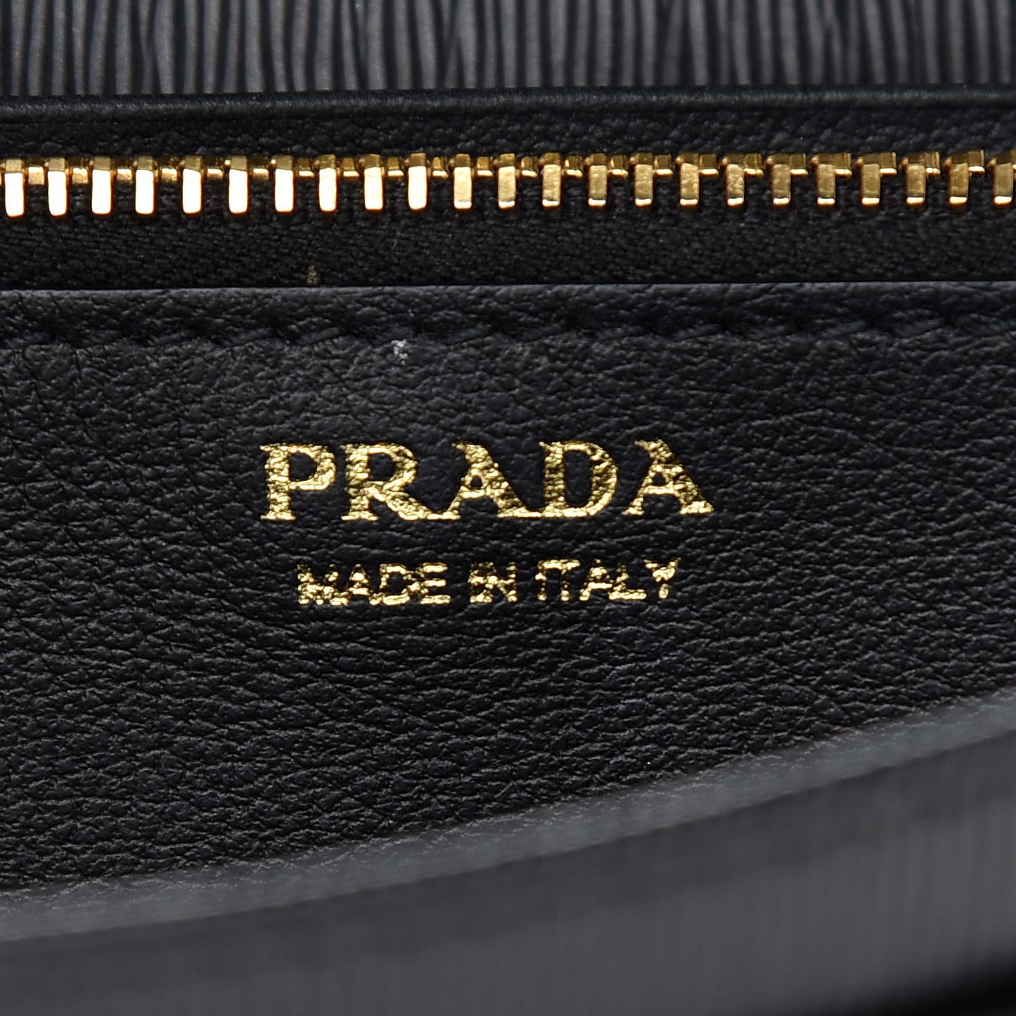 Vitello Move Chain Wallet Black