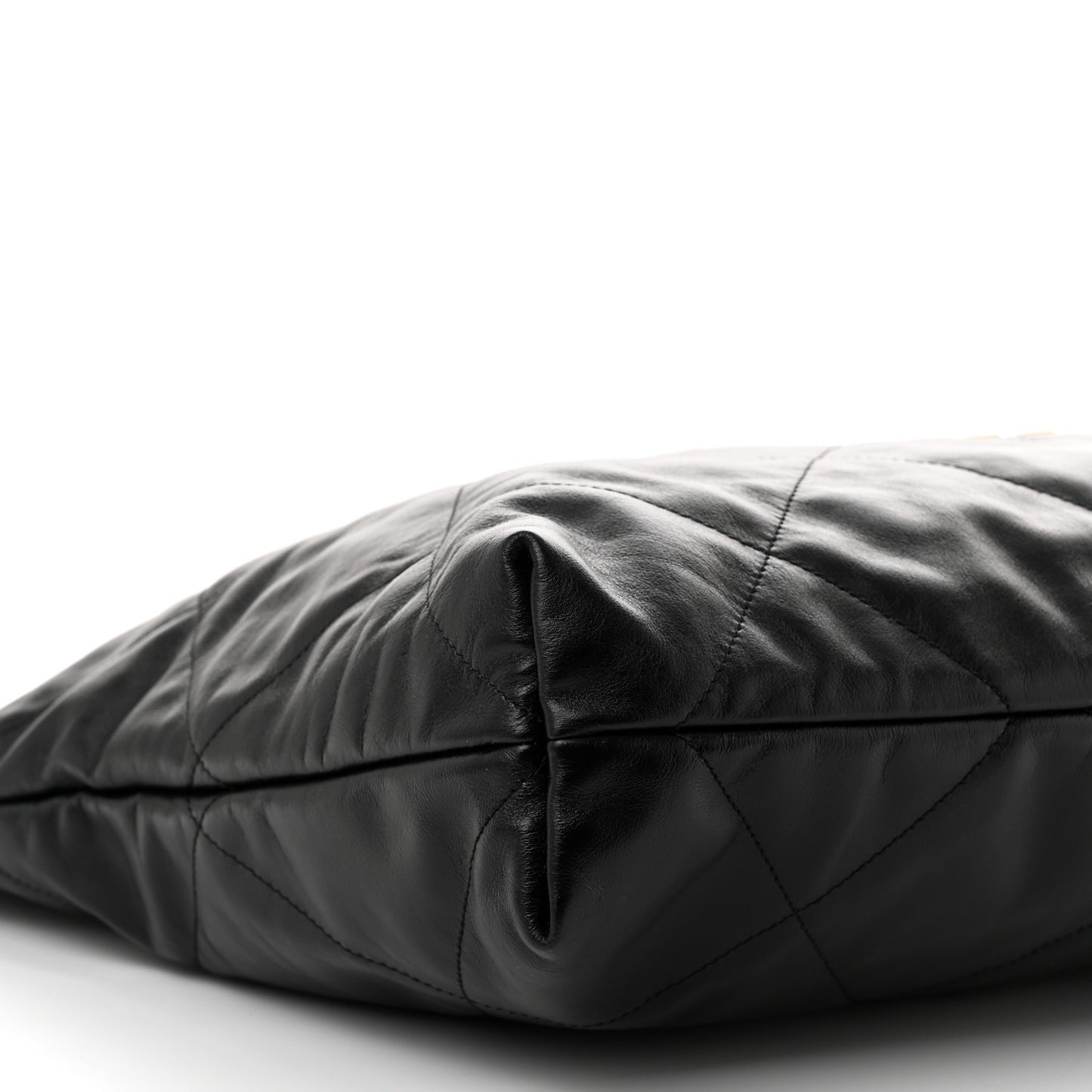 Shiny Calfskin Quilted Chanel 22 Black