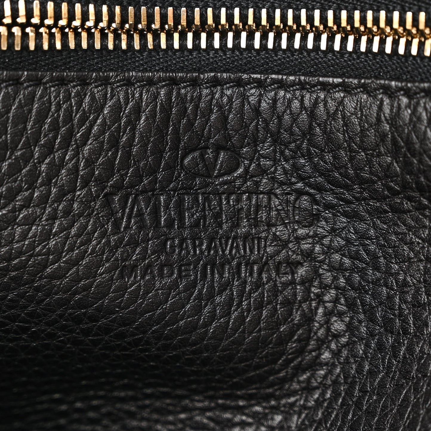 Pebbled Calfskin Large Rockstud Flip-Lock Messenger Bag Black