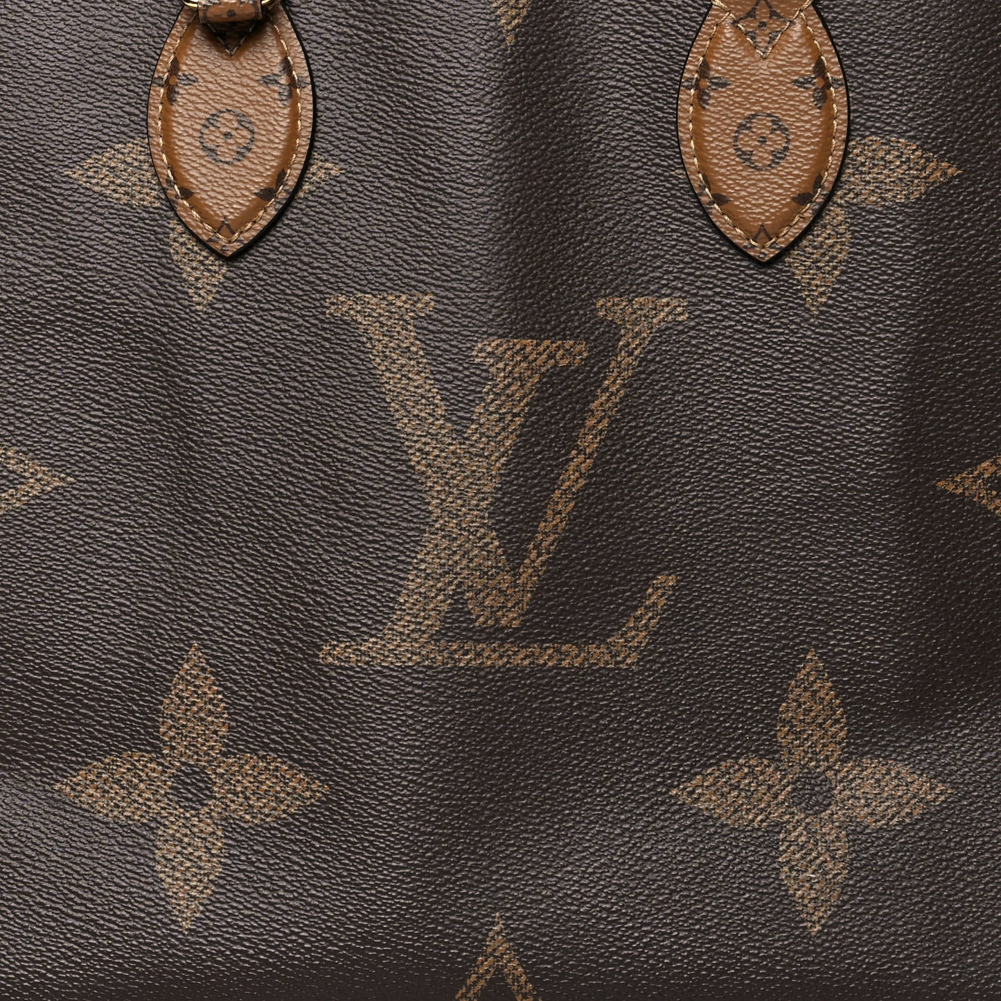 Reverse Monogram Giant Onthego MM