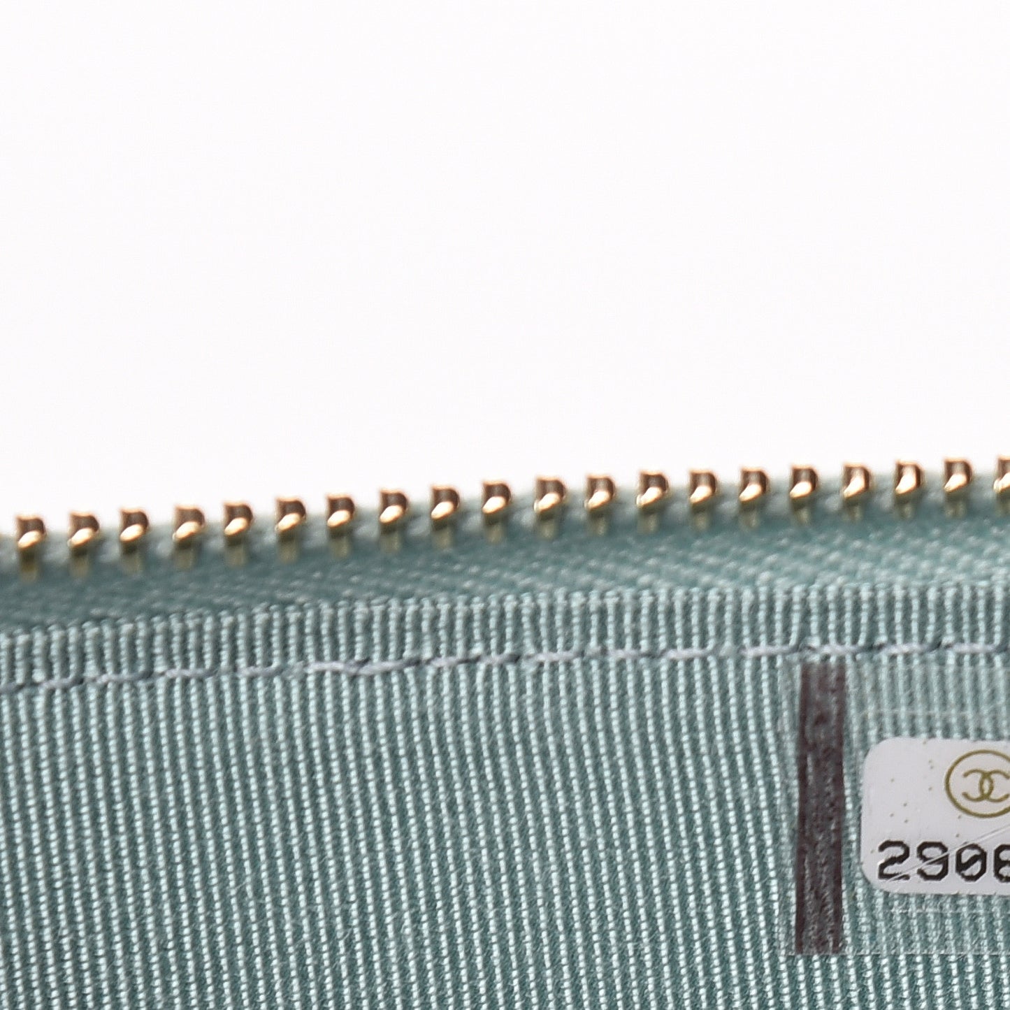 Caviar Quilted Classic iPhone Pouch Green