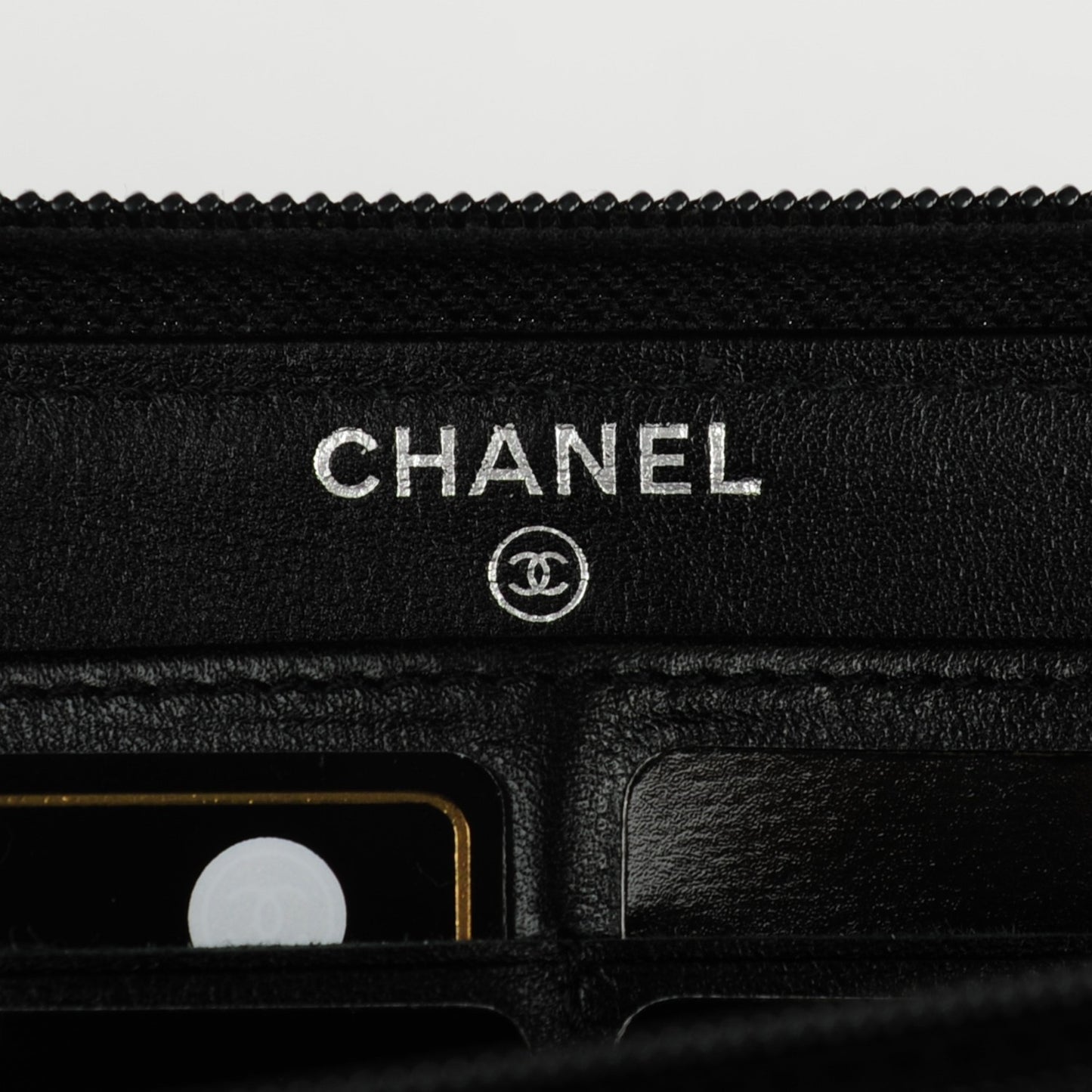 Caviar Timeless CC Large Gusset Zip Around Wallet Black