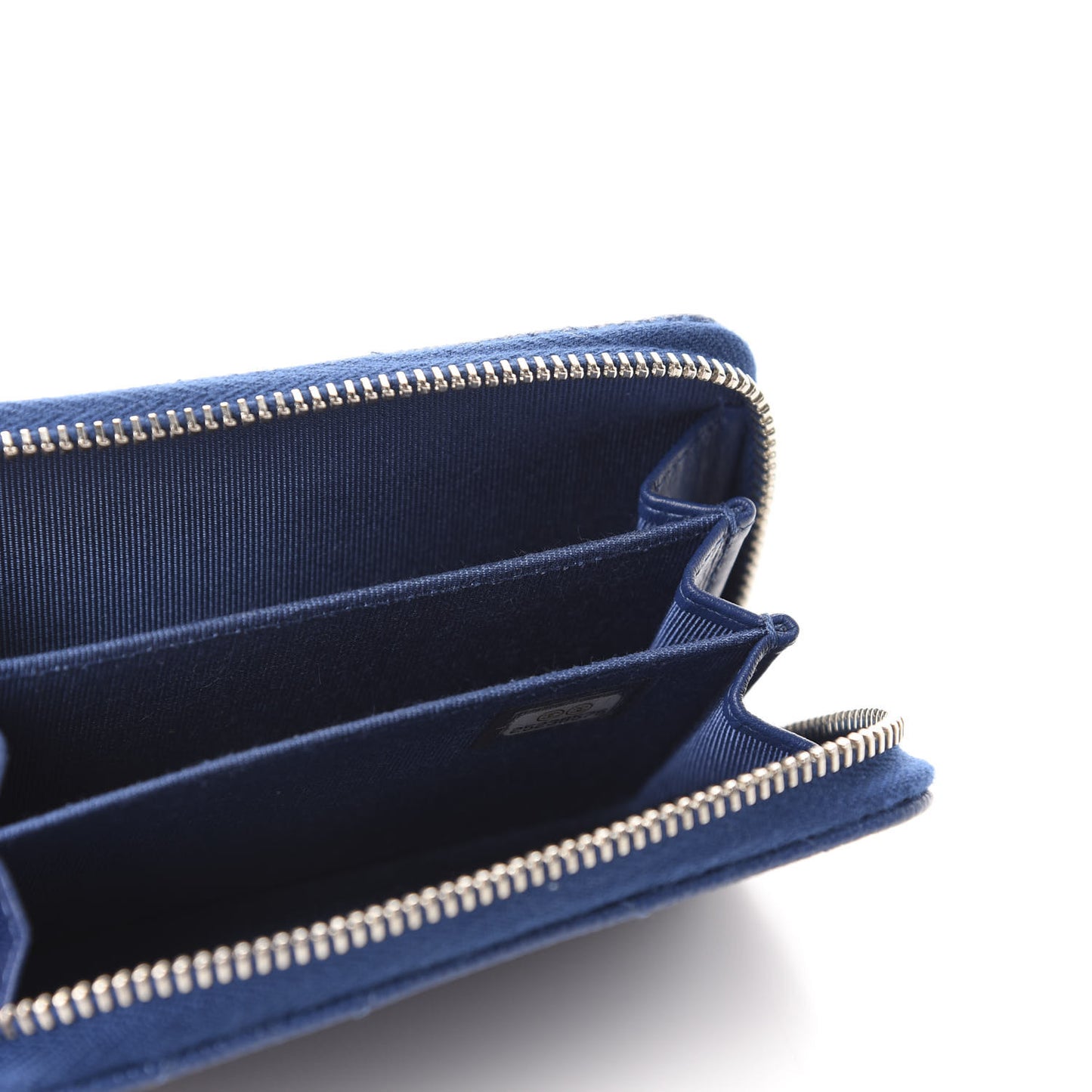 Caviar Chevron Quilted Zip Coin Purse Blue