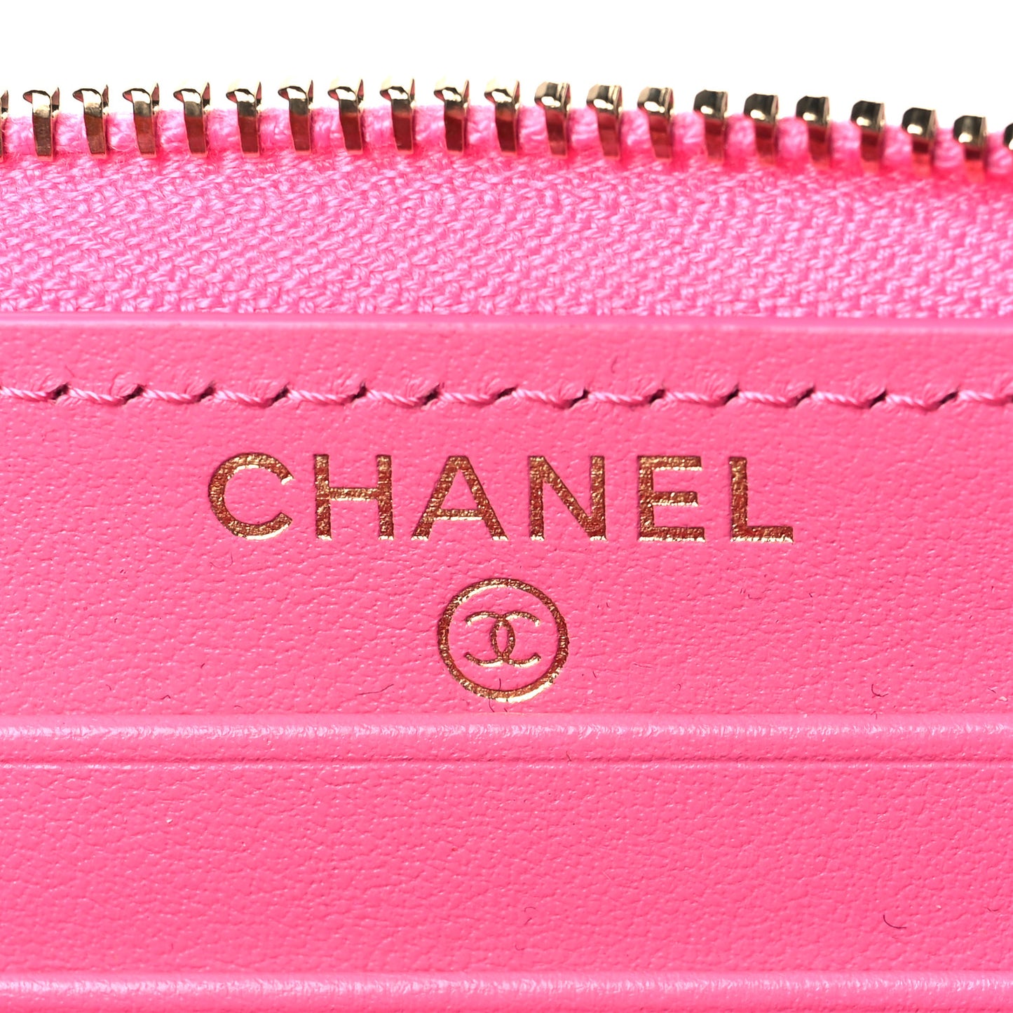 Caviar Quilted Medium Zip Around Wallet Pink