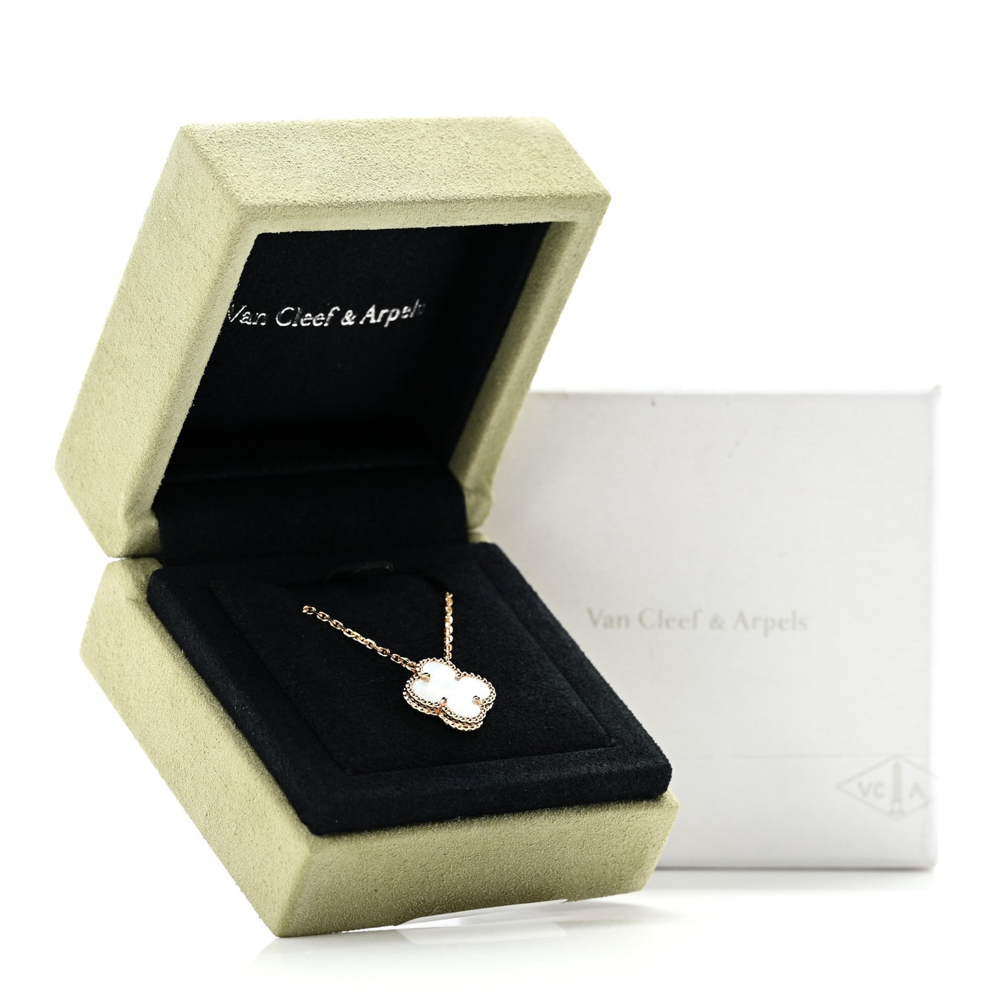 18K Yellow Gold Mother of Pearl Vintage Alhambra Pendant Necklace