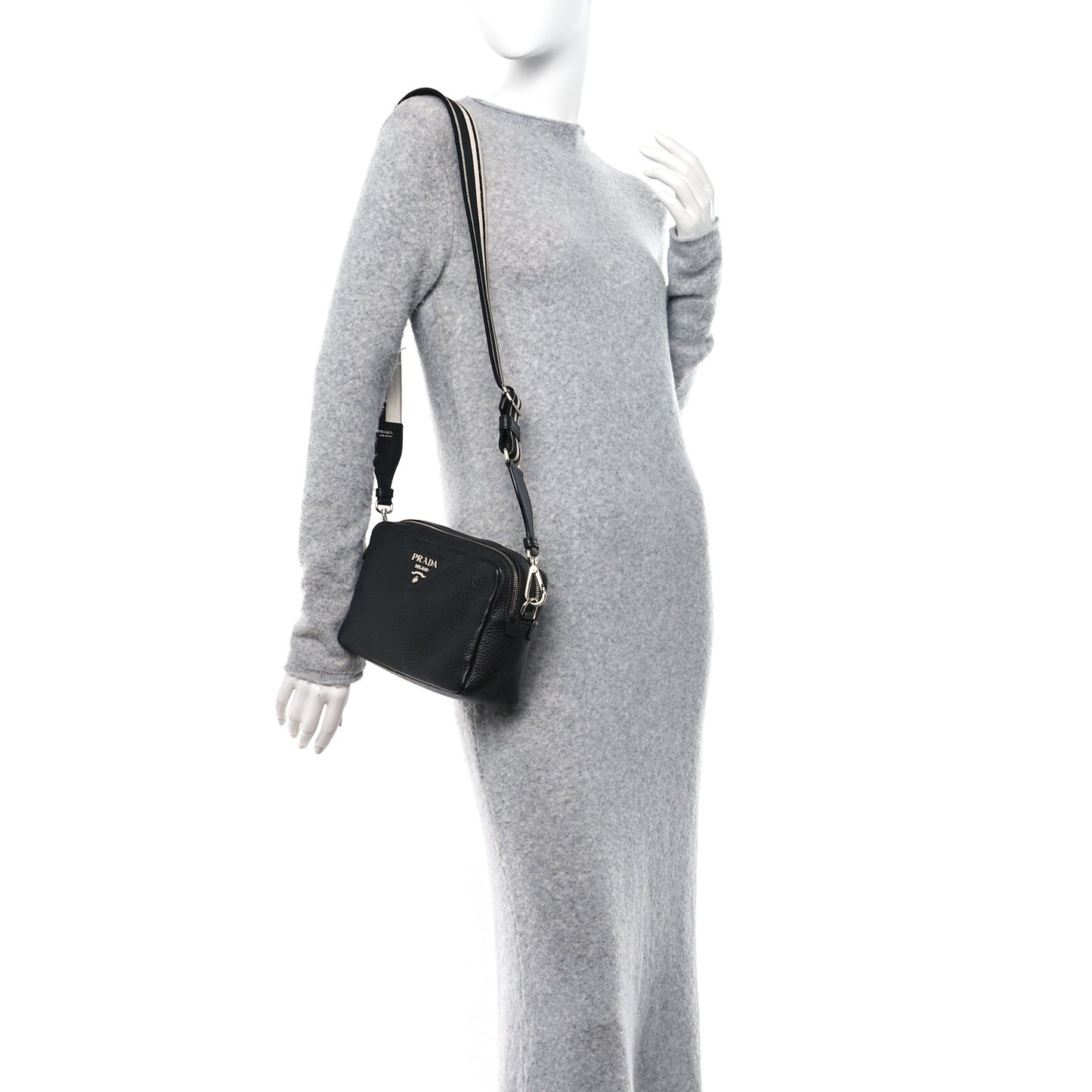 Vitello Daino Soft Camera Crossbody Black