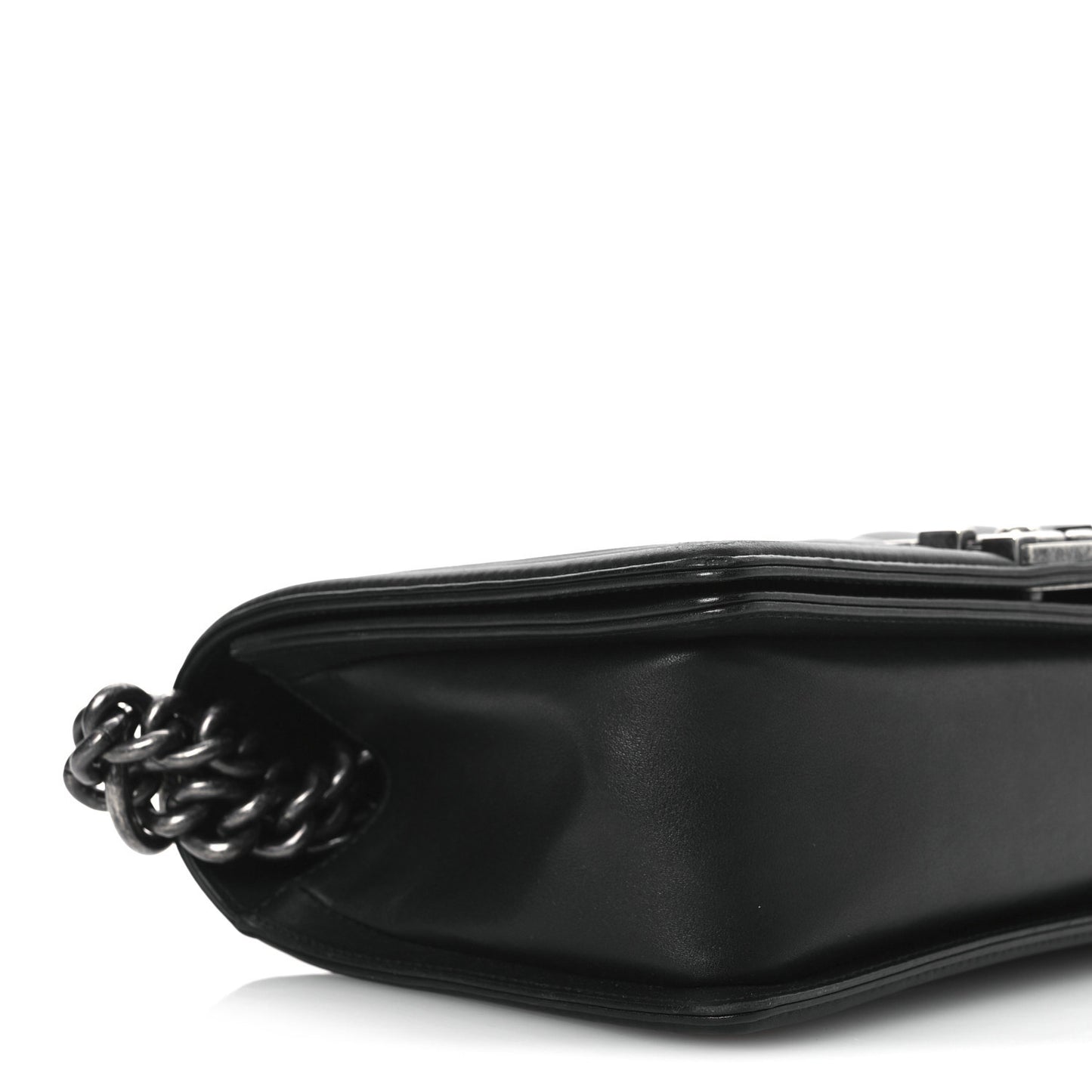 Calfskin Chevron Quilted Medium Boy Flap Black