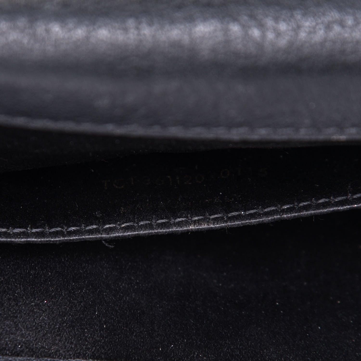 Saint Laurent Calfskin Monogram Large Belle De Jour Clutch Black 9 of 11