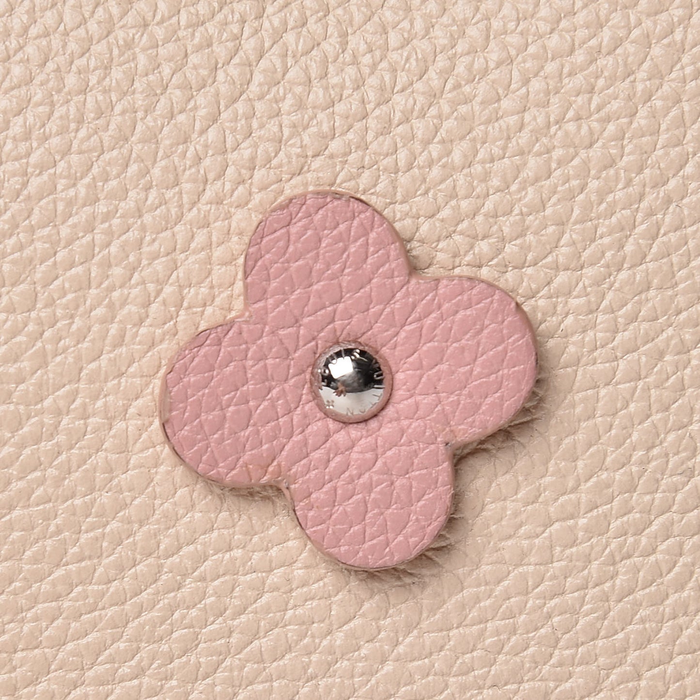 Calfskin Flowers Lockme Bucket Creme