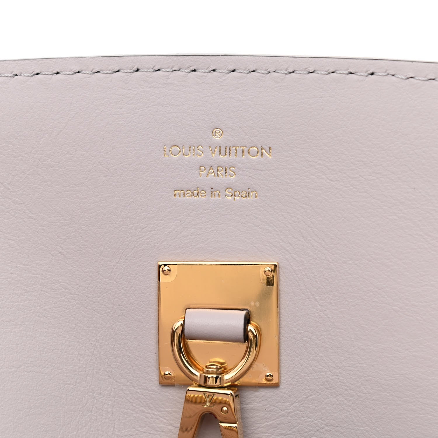 Louis Vuitton Veau Nuage Milla MM Grey 6 of 11