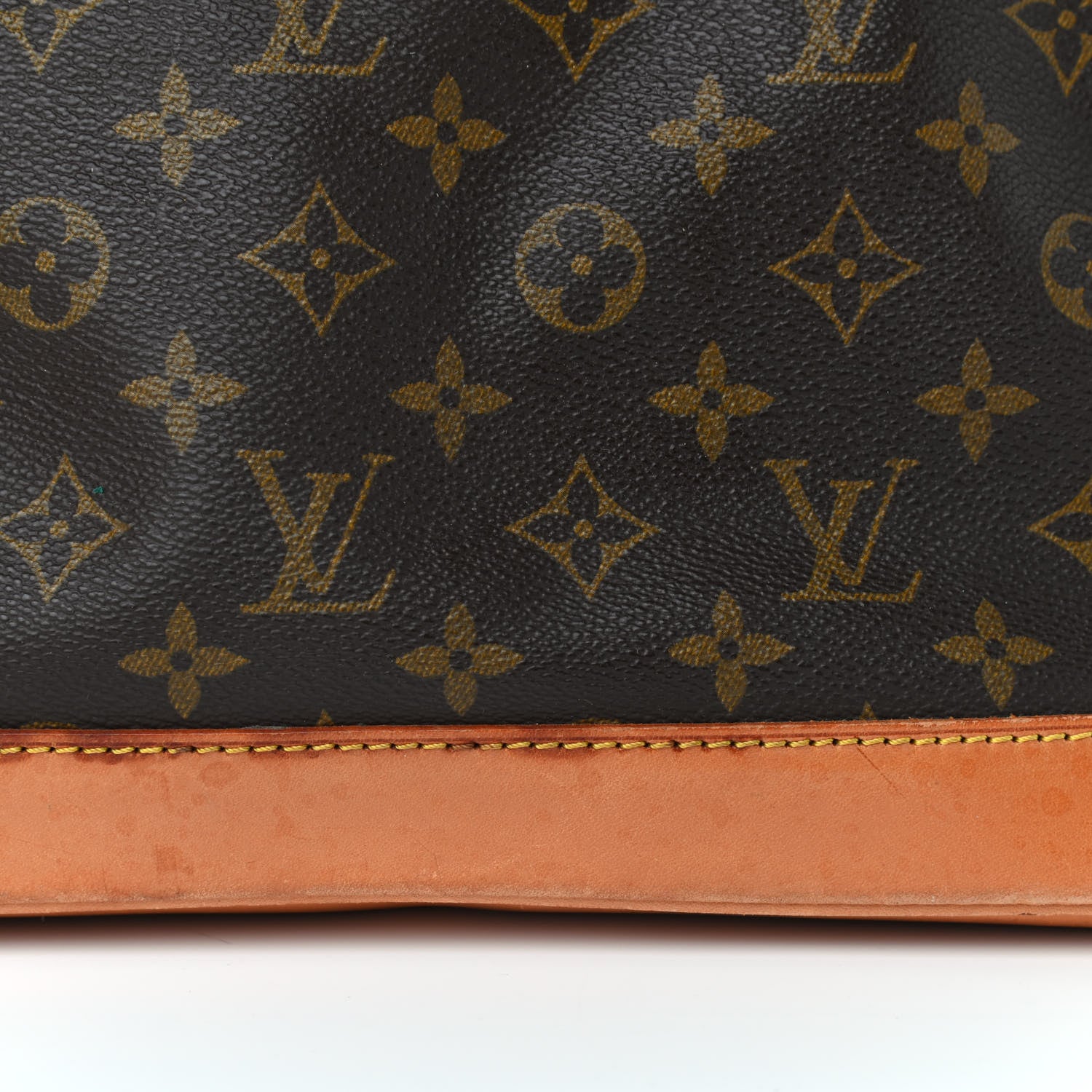 Louis Vuitton Monogram Alma PM 11 of 15