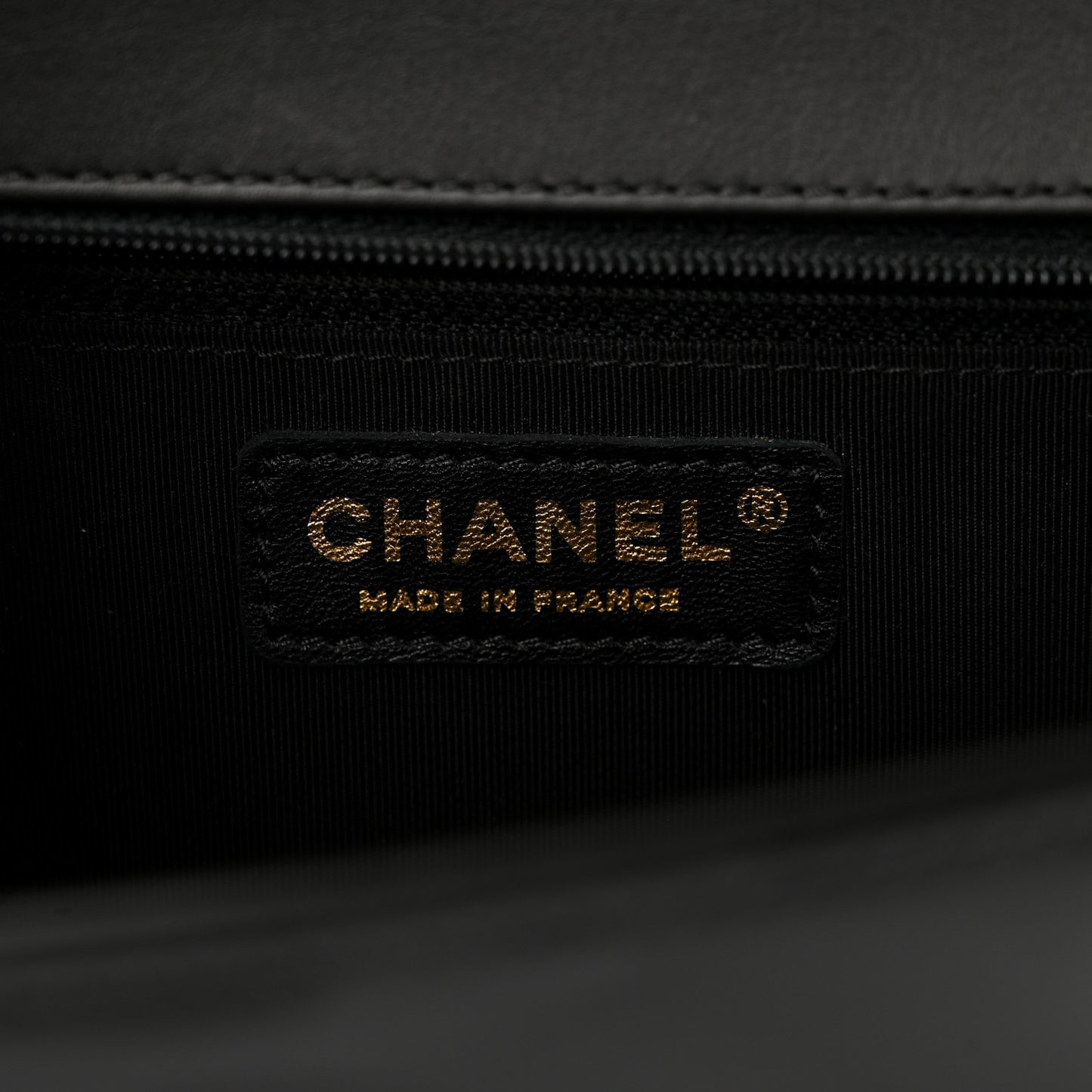 Patent Calfskin Quilted New Medium Boy Flap Black