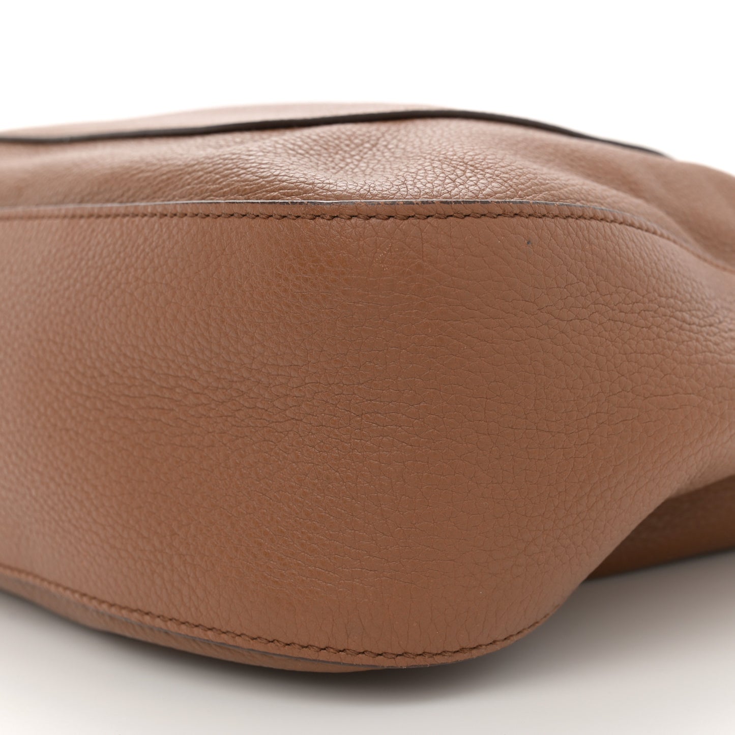 Vitello Daino Medium Pocket Hobo Bag Cannella