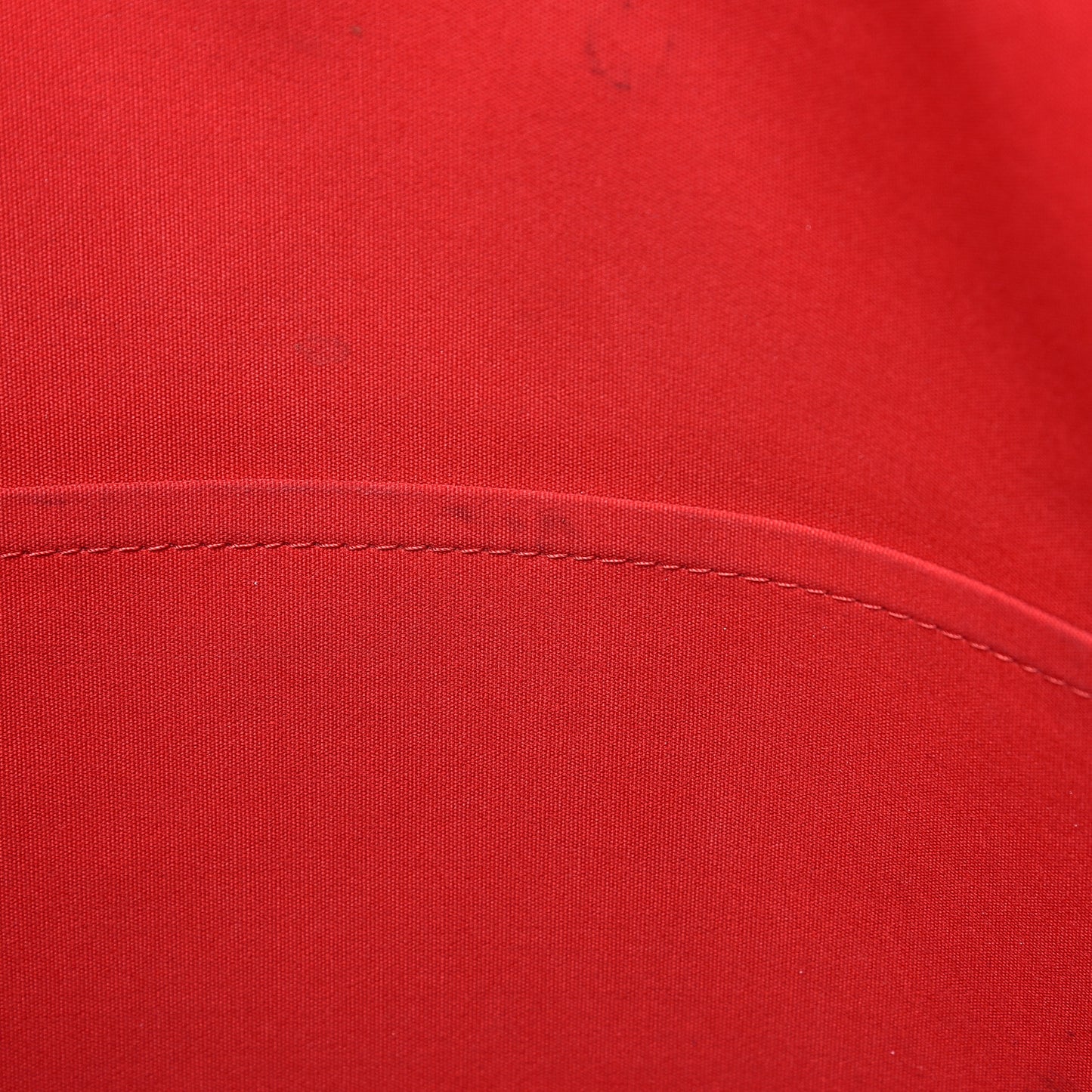 Epi Vivienne MM Rouge
