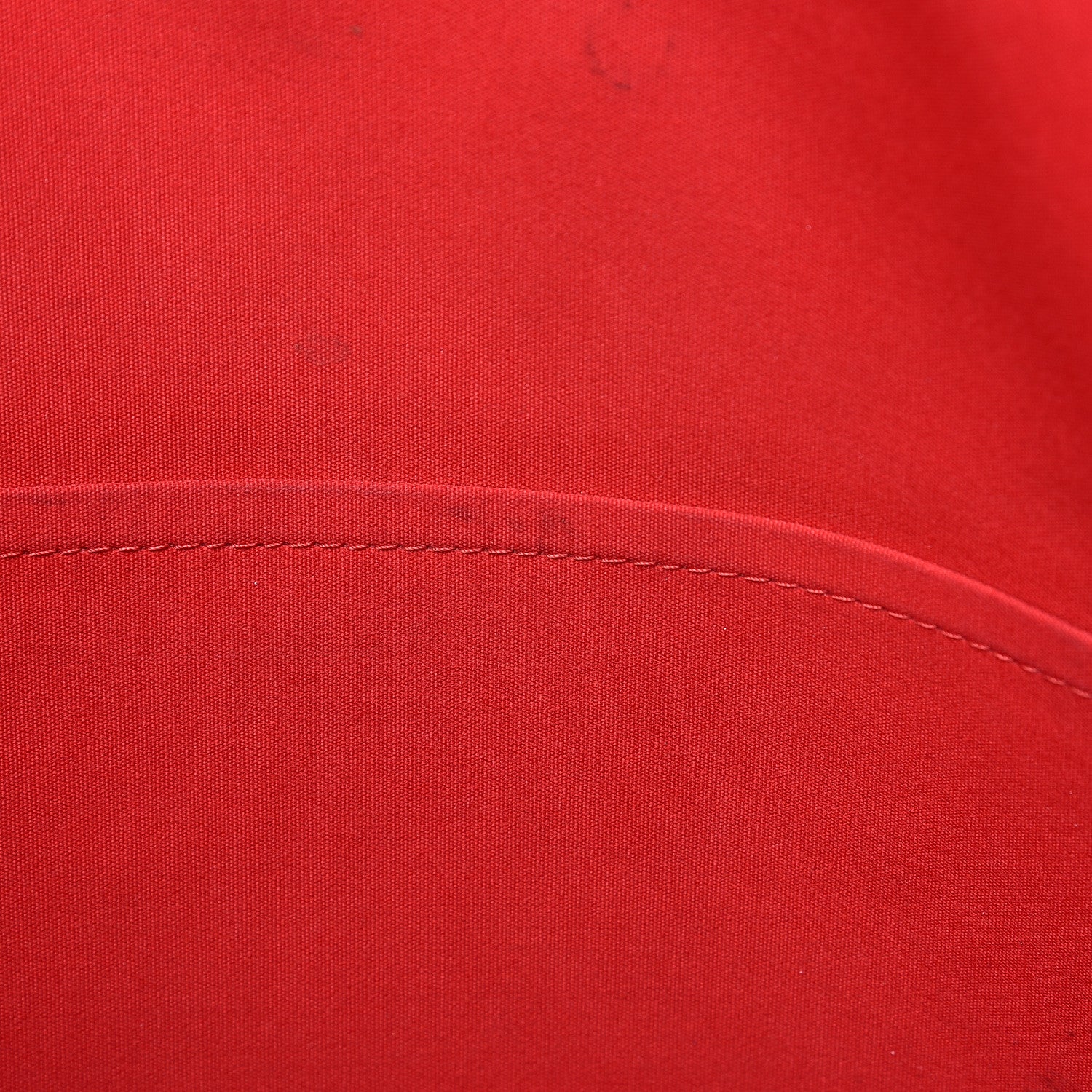 Louis Vuitton Epi Vivienne MM Rouge 6 of 16