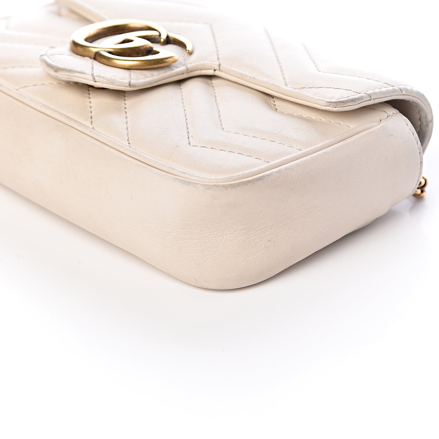 Calfskin Matelasse Super Mini GG Marmont Shoulder Bag White