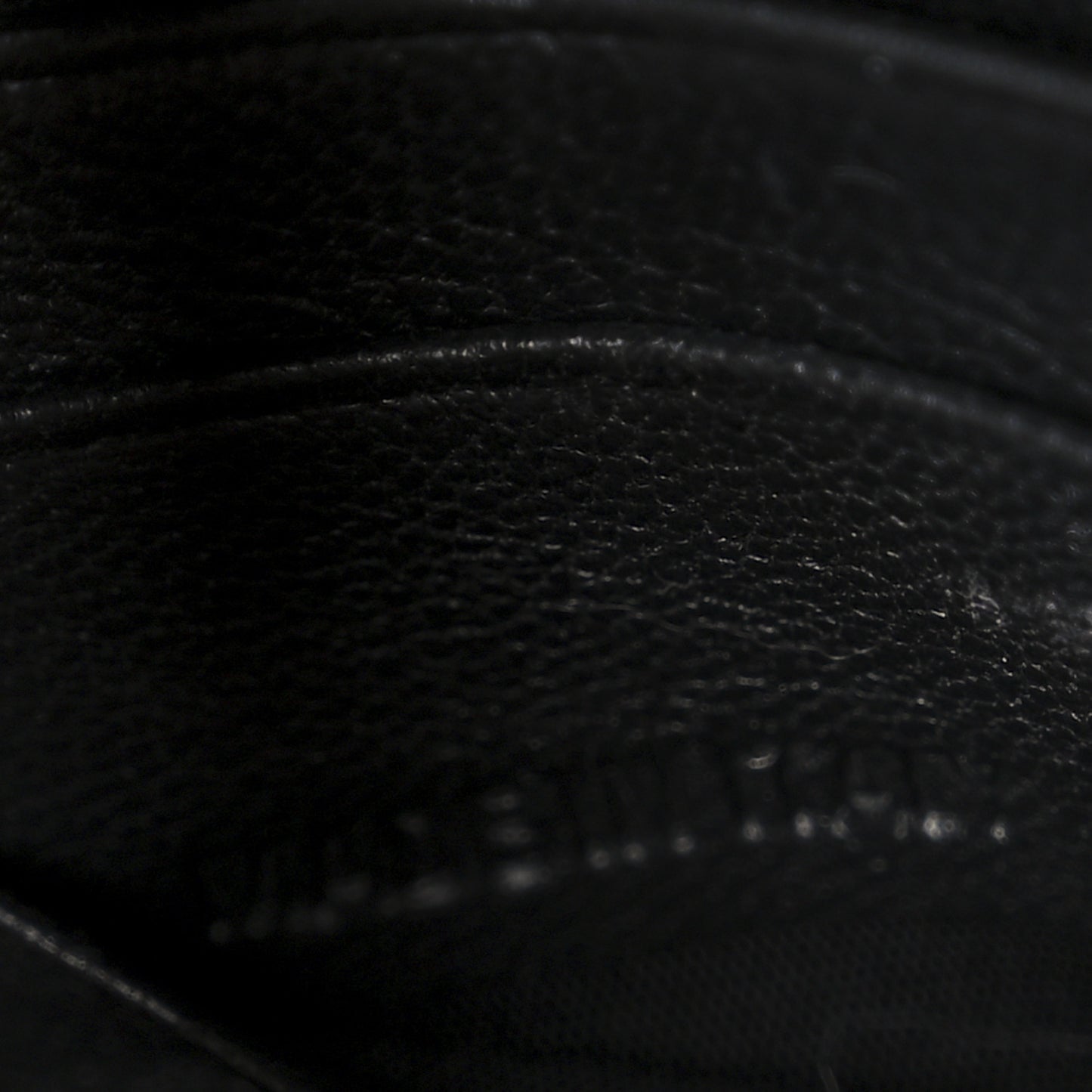 Shiny Calfskin Crocodile Embossed Hourglass Chain Bag Black